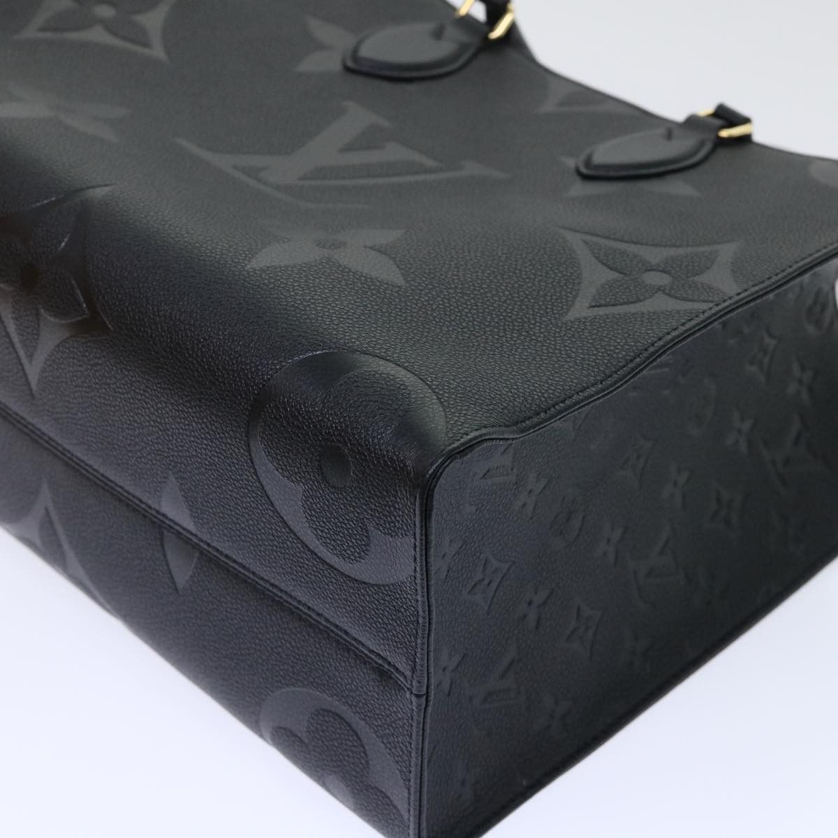 Louis Vuitton LOUIS VUITTON Monogram Empreinte On The Go MM Bag Black Size ONE SIZE - 9 Thumbnail