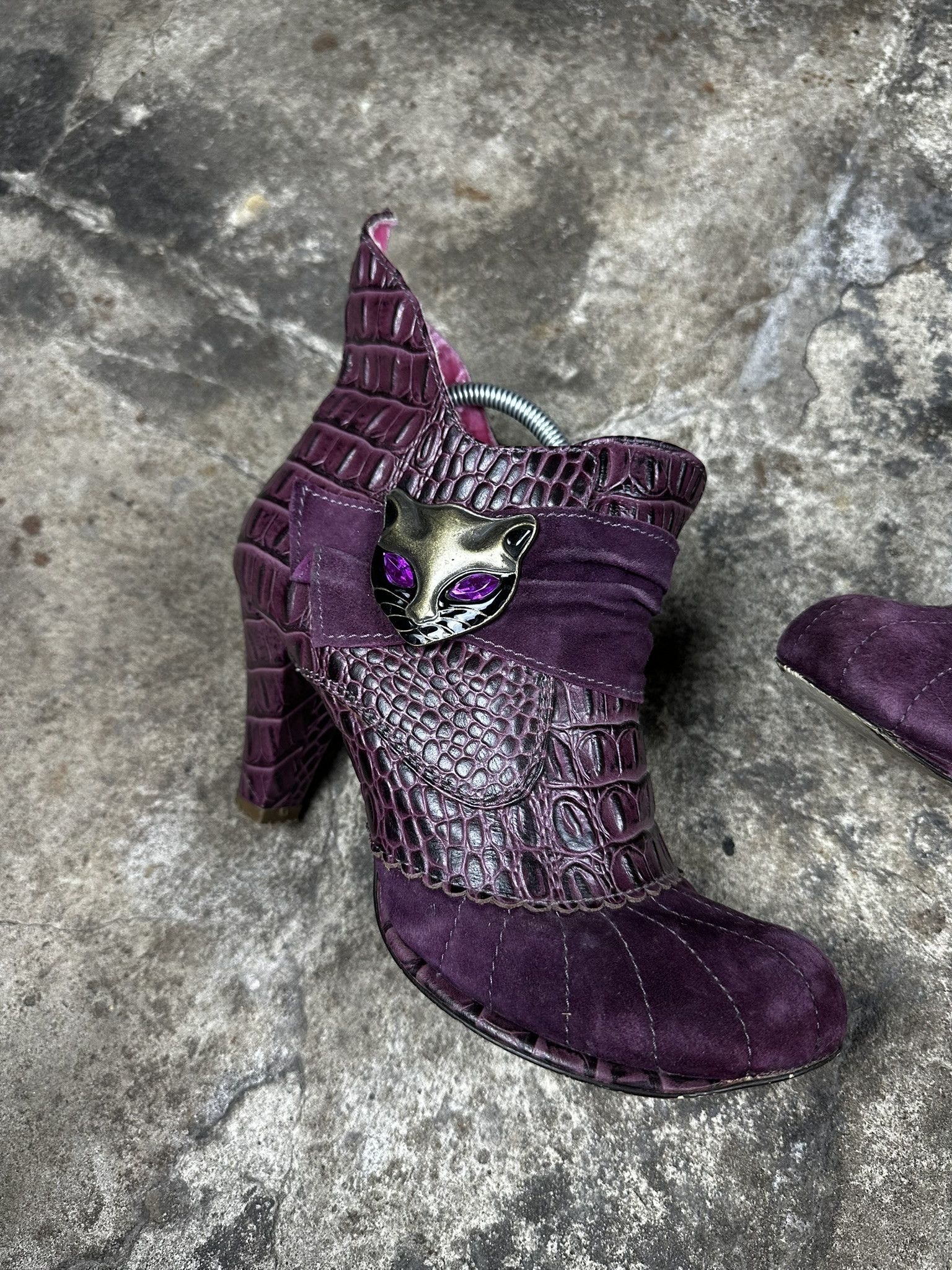 Japanese Brand 2000s Vintage Avant Garde Crocodile Leather Y2k Heel Boots Size US 9 / IT 39 - 2 Thumbnail