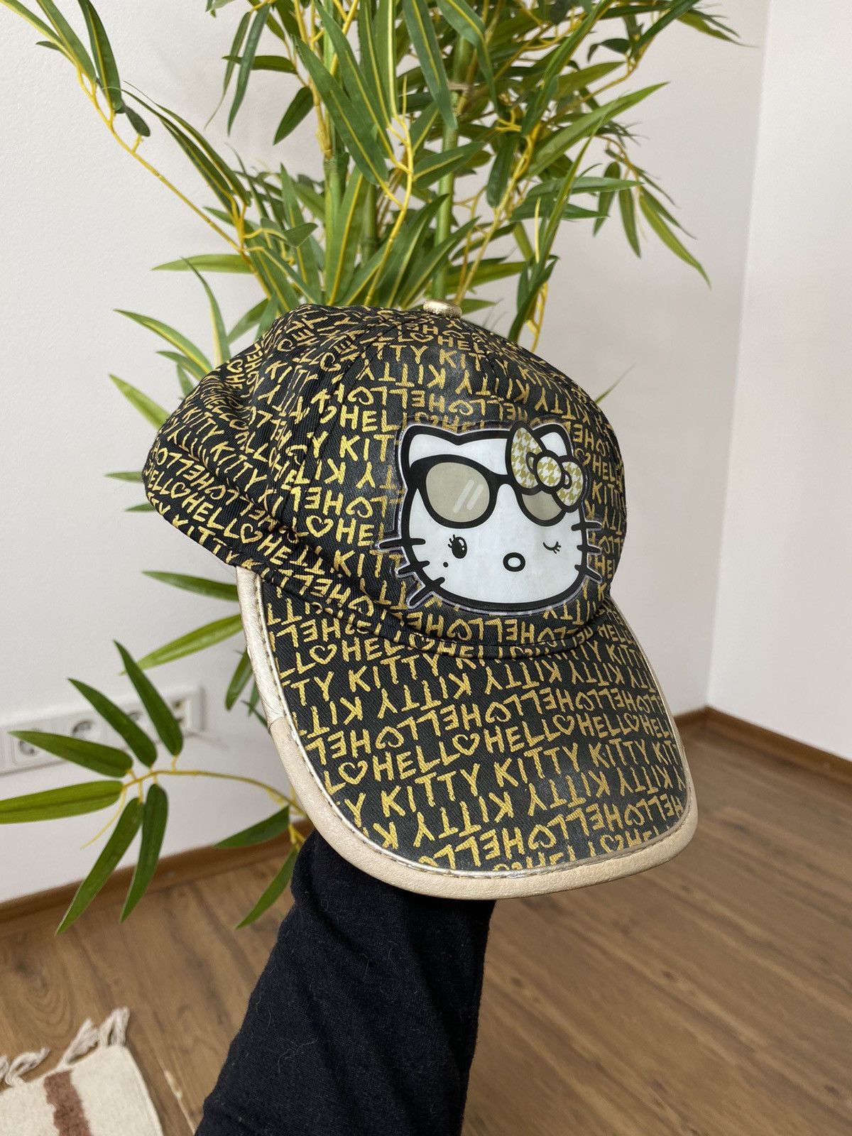 Cartoon Network CUTE HELLO KITTY CAP Size ONE SIZE - 1 Thumbnail