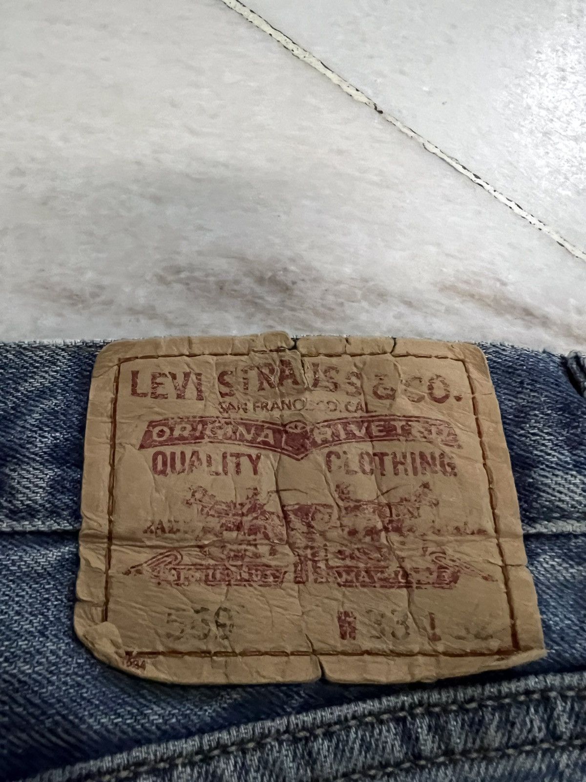 Levi's × Levi's Vintage Clothing Vintage Levis 569 Loose Straight Light Wash Jean Size US 34 / EU 50 - 18 Thumbnail