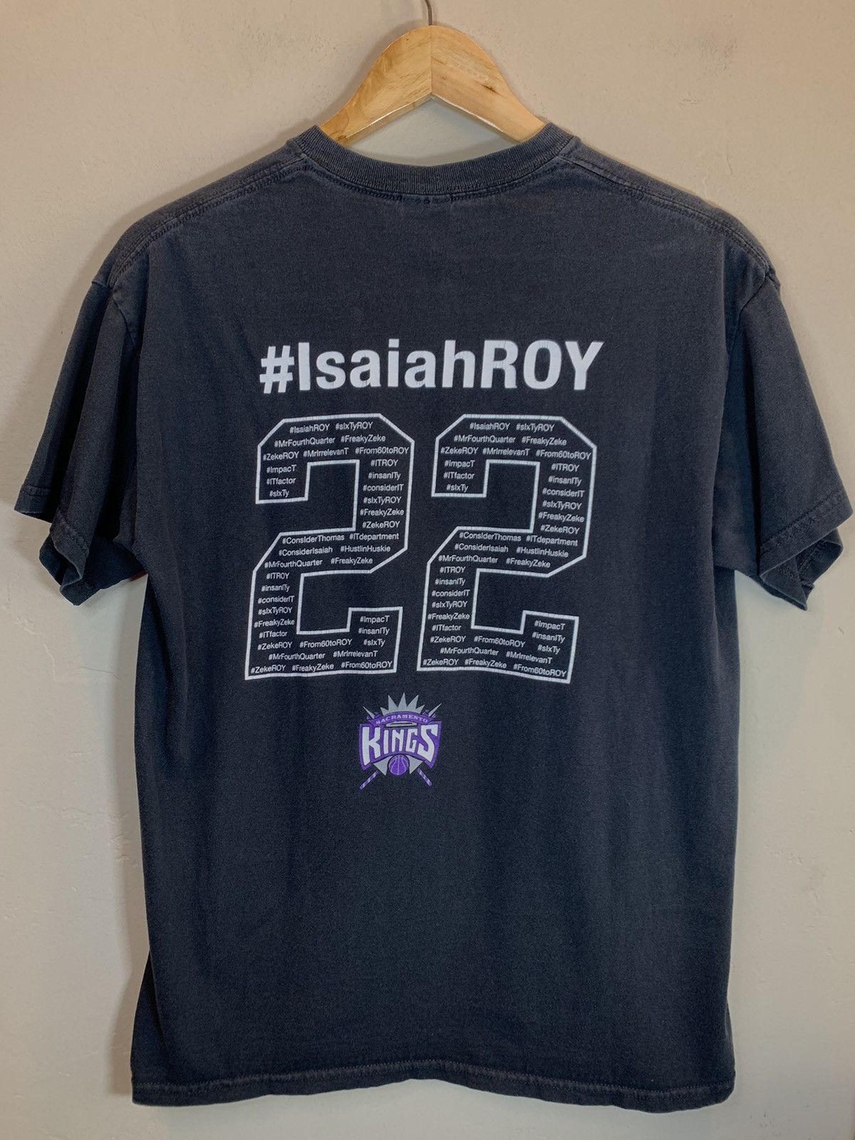 NBA × Reebok × Vintage RARE* Vintage Isaiah Thomas IT Factor Sacramento Kings Shirt Size US M / EU 48-50 / 2 - 2 Thumbnail