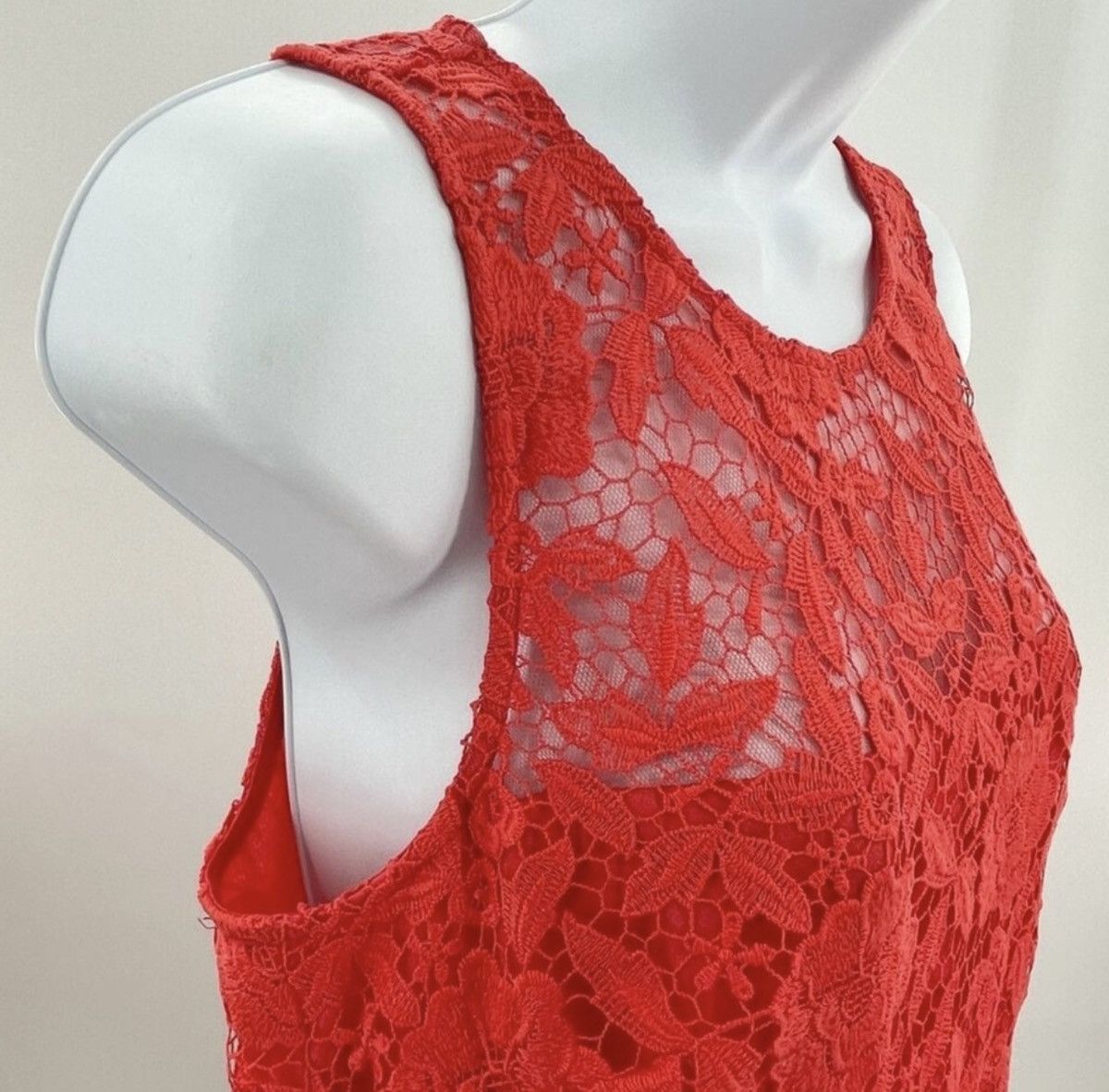 Free People Free People Floral Lace Sleeveless Mini Sheath Dress Red Size M / US 6-8 / IT 42-44 - 4 Thumbnail