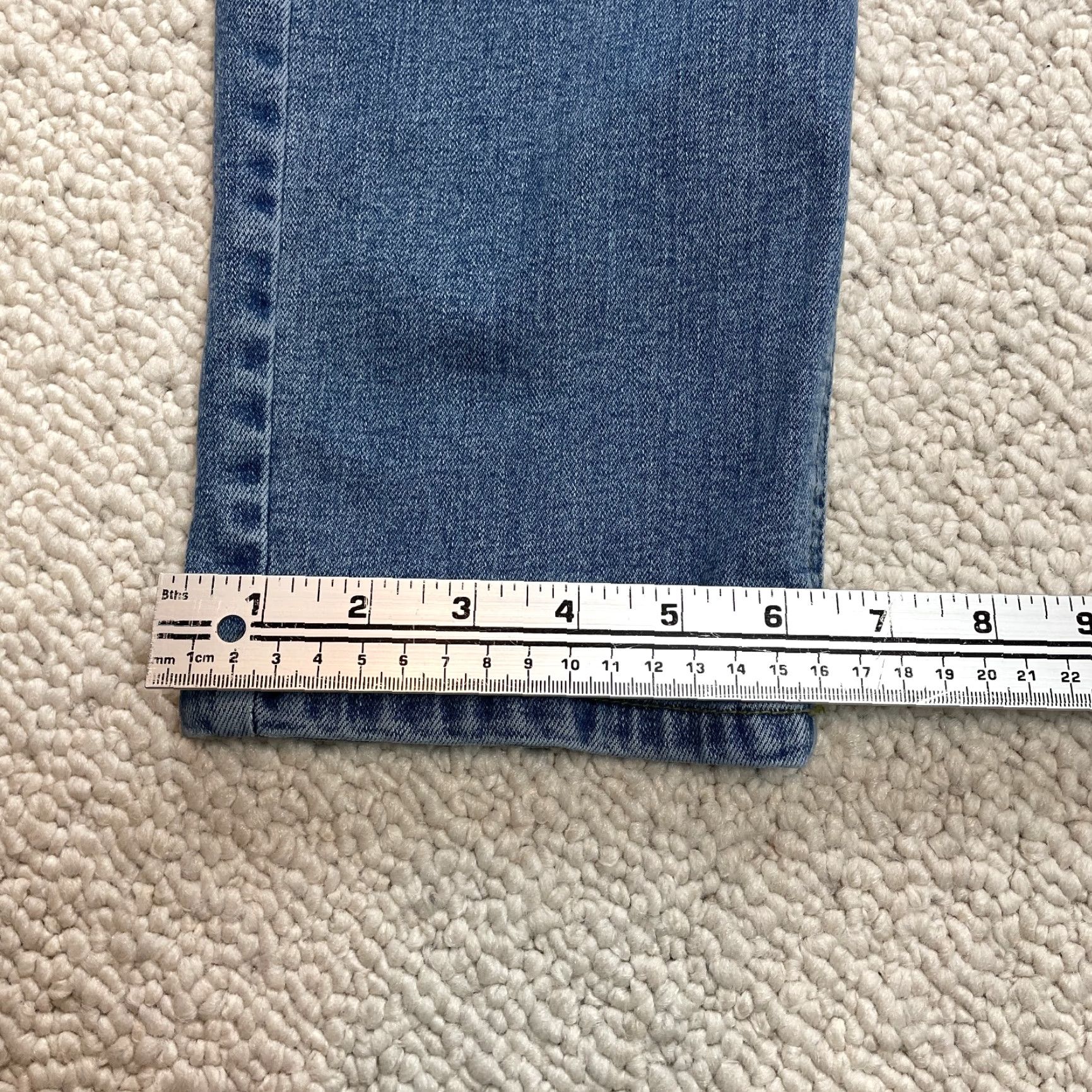 Liz Claiborne Liz Claiborne LizWear Jeans Womens 12 Blue Denim Medium Wash Straight 30x30 Size 34" / US 12 / IT 48 - 2 Thumbnail