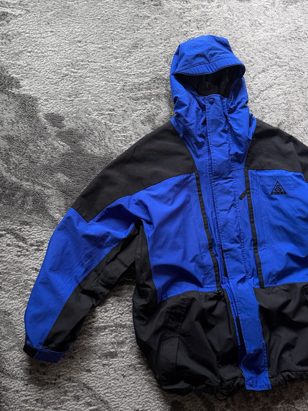 Nike Vintage Nike ACG Strorm-Fit Outdoor Jacket Size US L / EU 52-54 / 3 - 2 Thumbnail