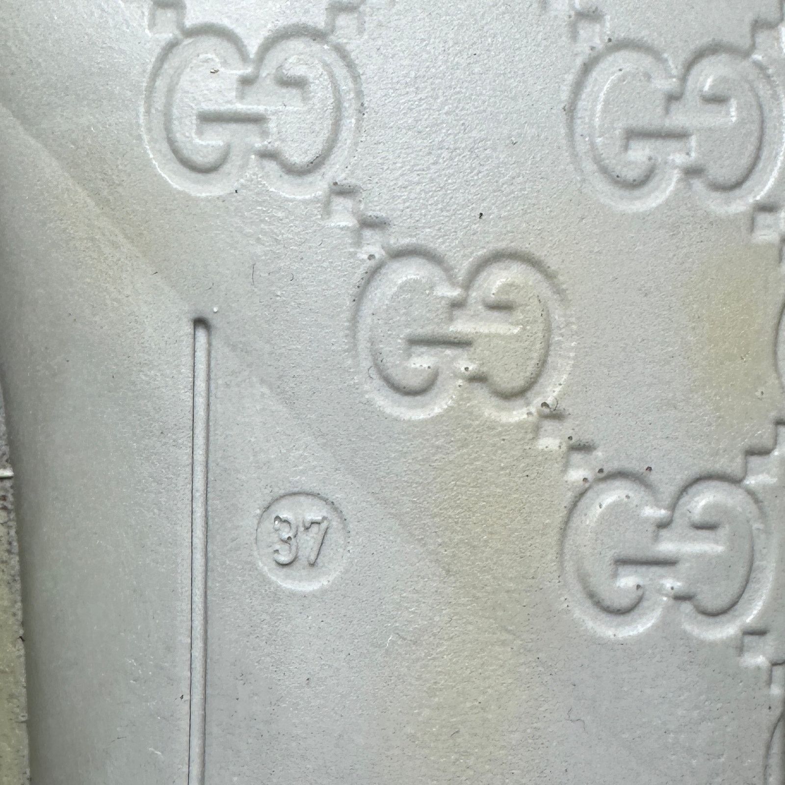 Gucci Flashtrek Low White Size US 7 / IT 37 - 14 Thumbnail
