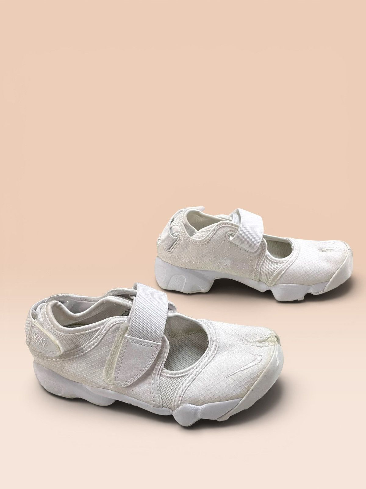 Nike Nike Air Rift Breathe 'White Pure Platinum' Size US 5 / IT 35 - 6 Thumbnail