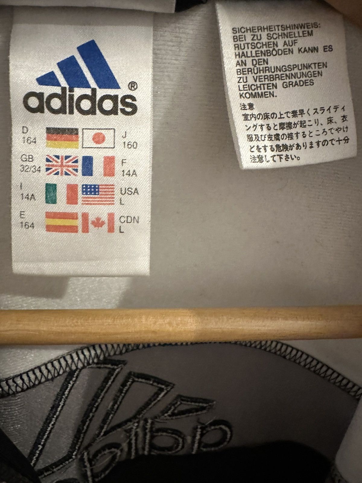 Adidas Adidas Jacket Size SVintage Retro Jacke Size US S / EU 44-46 / 1 - 10 Thumbnail