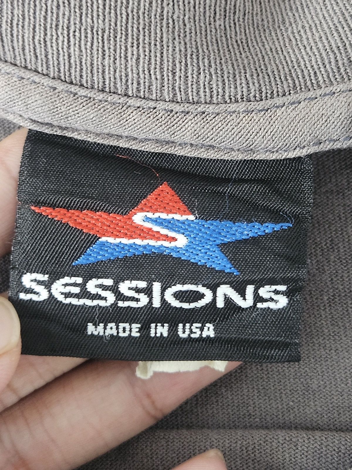 Sessions Vintage Sessions Skateboard Logo 90s tee shirt Size US M / EU 48-50 / 2 - 4 Thumbnail
