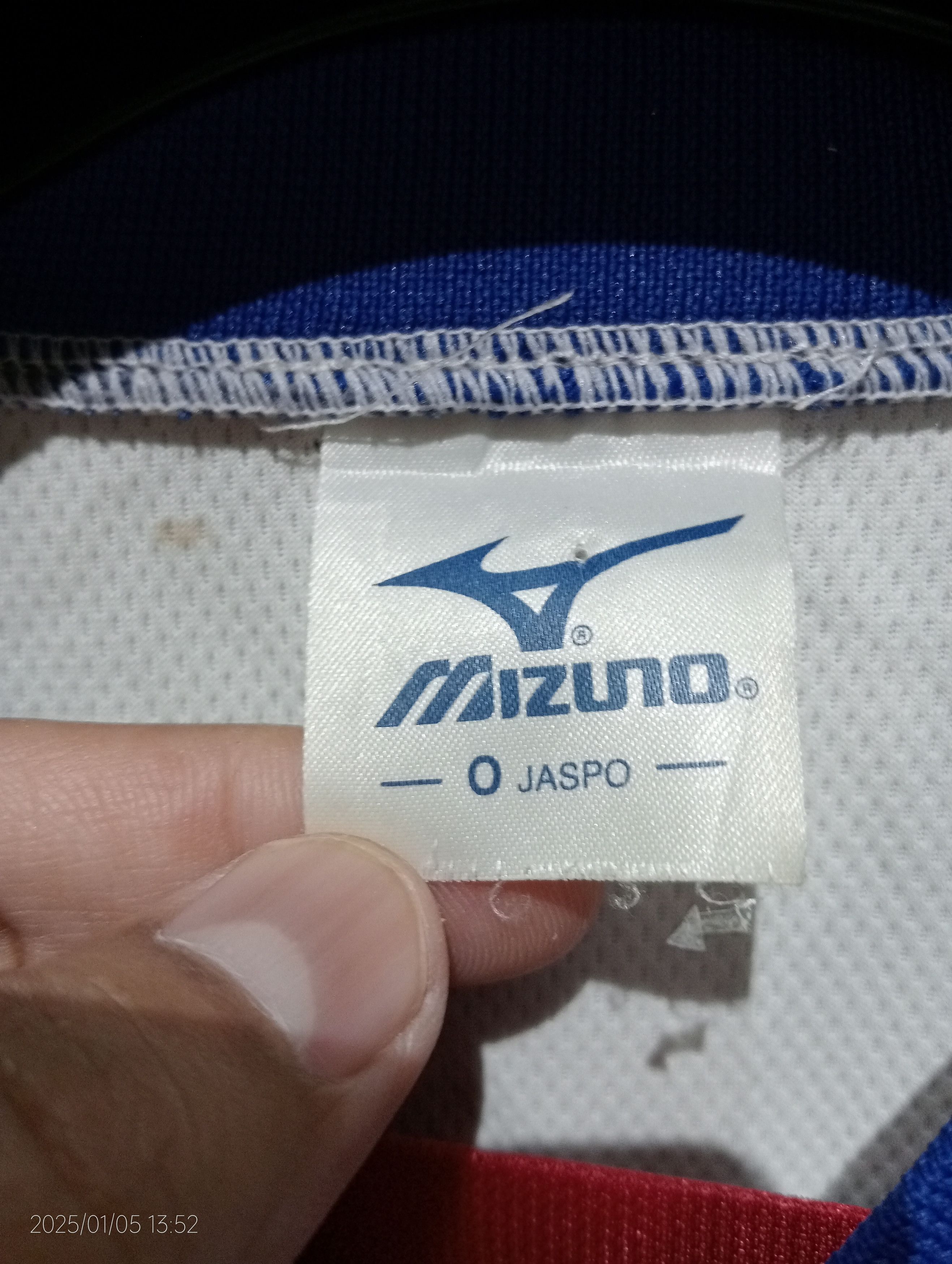 Mizuno Vintage '90s Mizuno Big Logo V-Neck Jersey Size US L / EU 52-54 / 3 - 3 Thumbnail