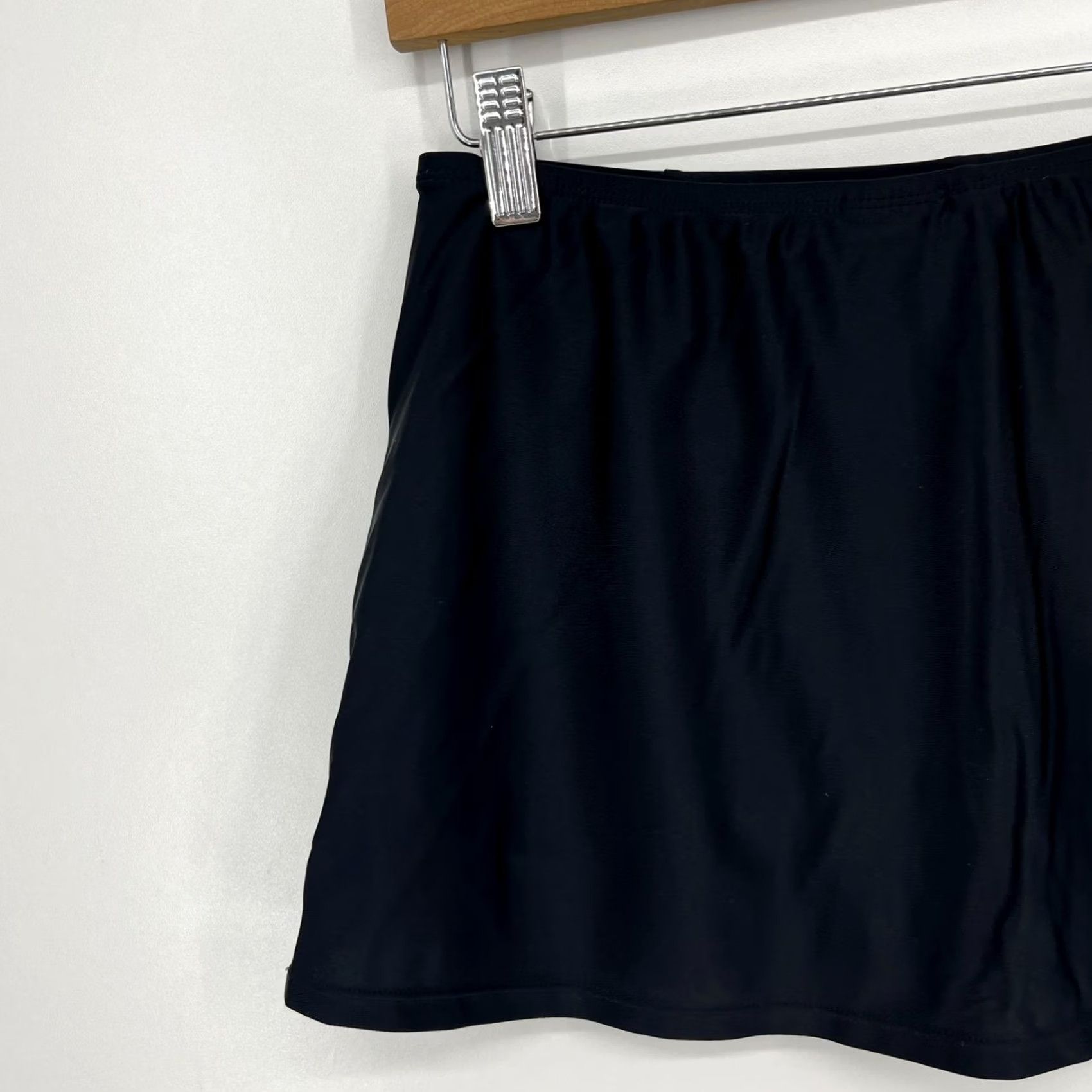 Ellen Tracy Ellen Tracy Skirt Women S Black Solid Mini Stretch Short Length Adult Small Bottoms Women Size 28" / US 6 / IT 42 - 5 Thumbnail