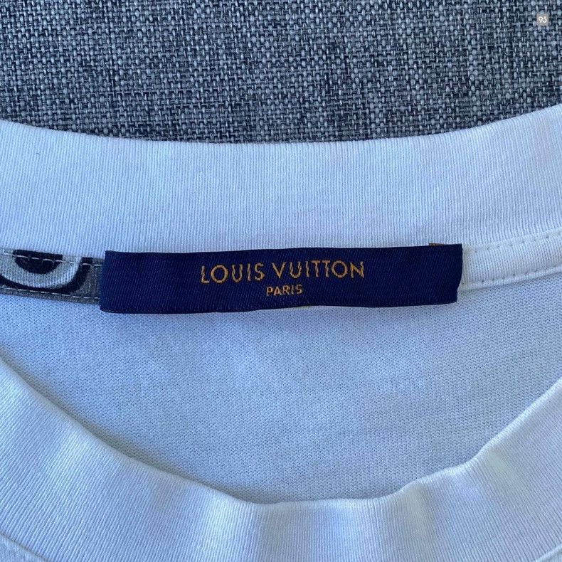 Louis Vuitton LV Patterned Short Sleeve TShirt Size XS-2506 Size US XS / EU 42 / 0 - 6 Thumbnail