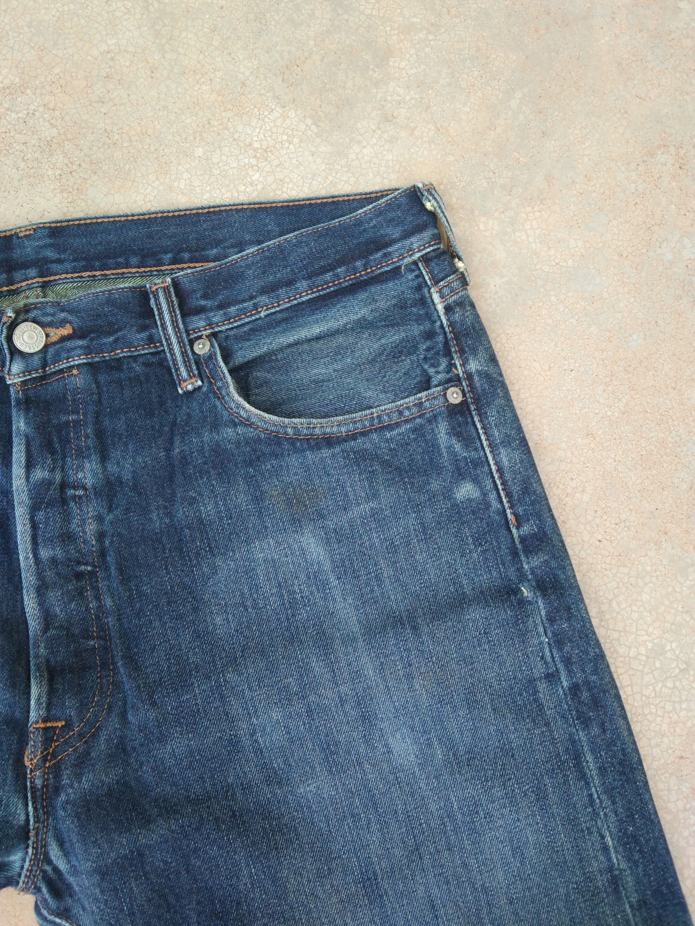 Levi's Vintage Levi's 501 Faded Blue Straight Leg Jeans 36x32 Size US 36 / EU 52 - 6 Thumbnail