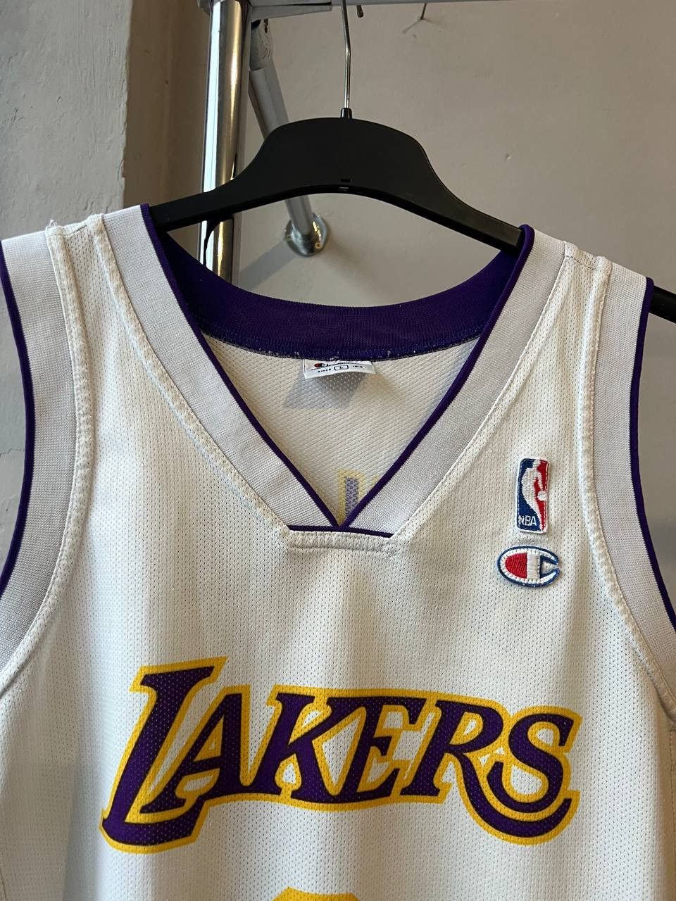 NBA VINTAGE LOS ANGELES LAKERS #8 BRYANT BASKETBALL JERSEY SZ L Size US L / EU 52-54 / 3 - 4 Thumbnail