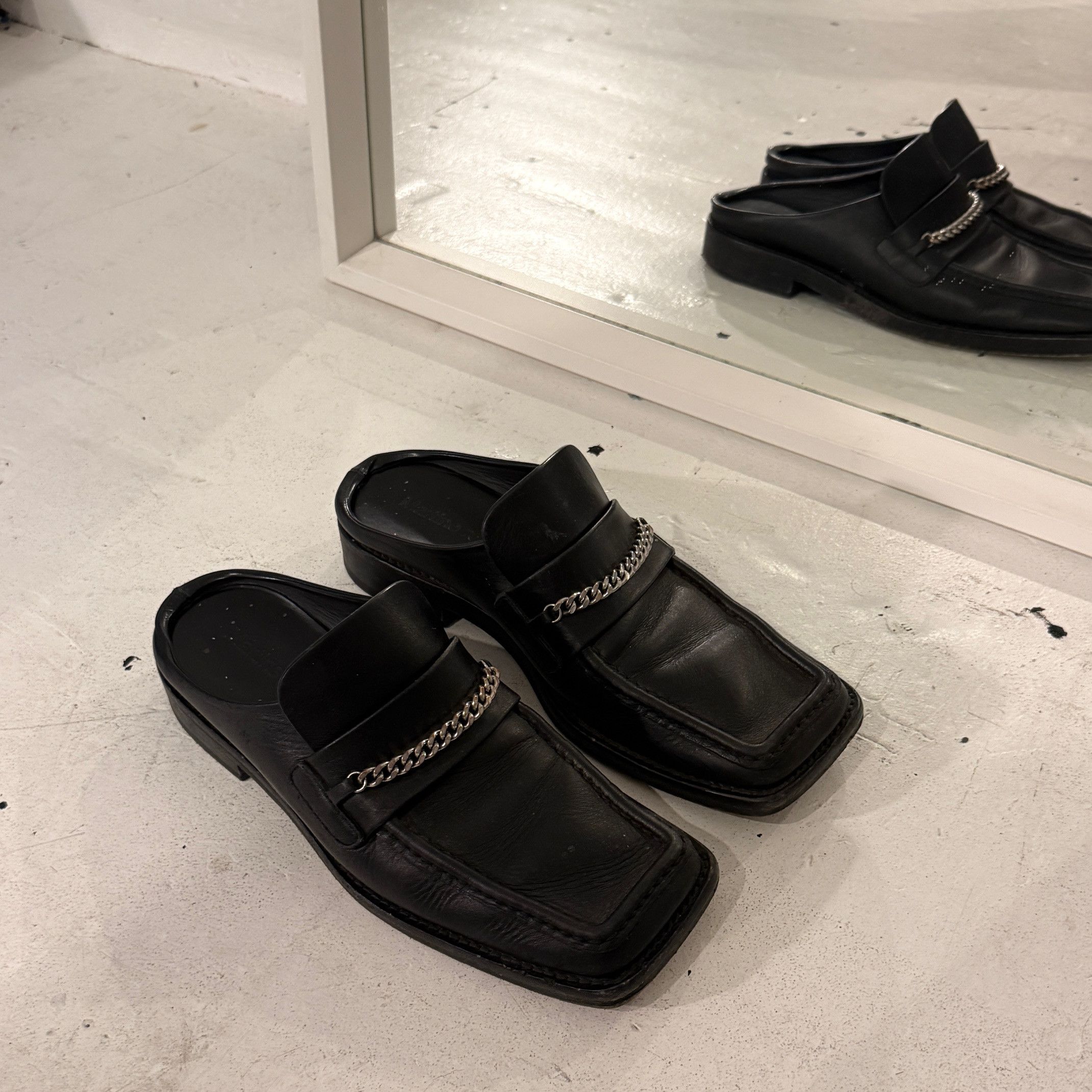 Martine Rose Martine Rose Black Leather Chain Mules (EU 41/US 8) Size US 8 / EU 41 - 3 Thumbnail