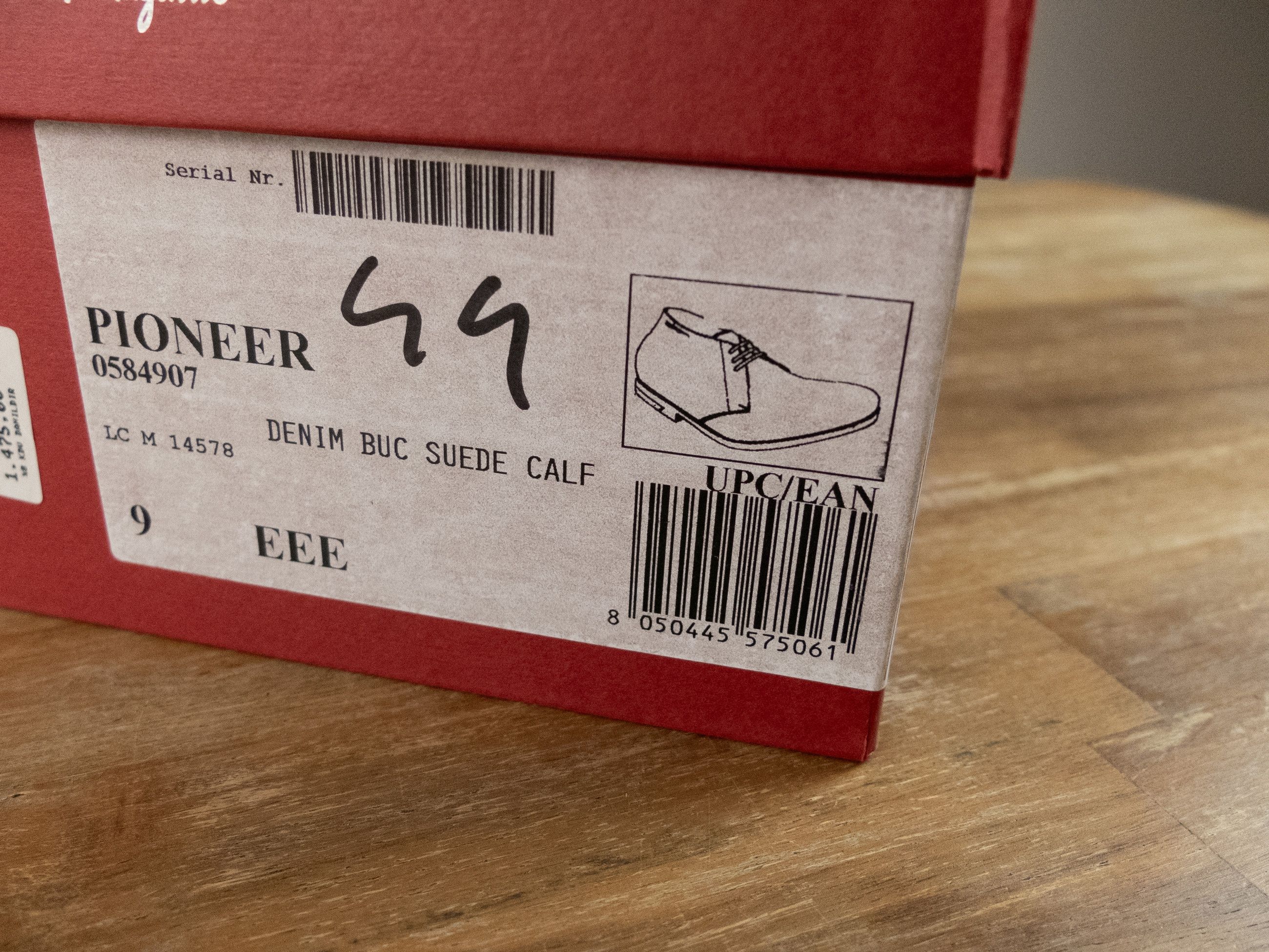 Salvatore Ferragamo SALVATORE FERRAGAMO Pioneer blue suede Chukka boots 10 43 Size US 10 / EU 43 - 9 Thumbnail