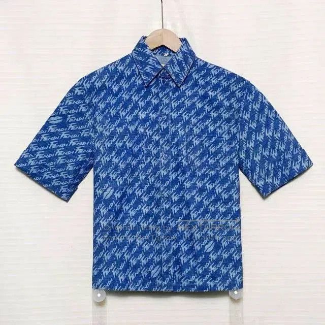 Fendi FENDI SS22 Geometric Print Short Sleeve Shirt. Size S / US 4 / IT 40 - 1 Thumbnail