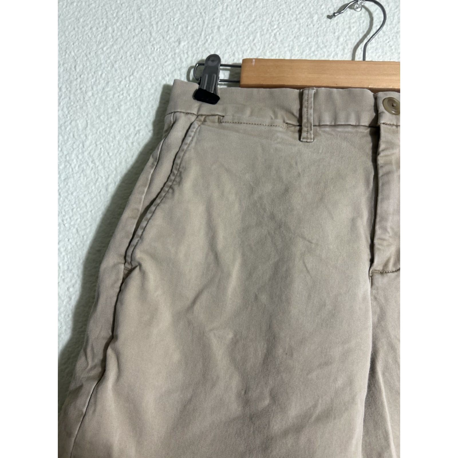 Gap VINTAGE Gap Chino Shorts Mens 28x12 Beige Cotton Stains Size US 28 / EU 44 - 5 Thumbnail