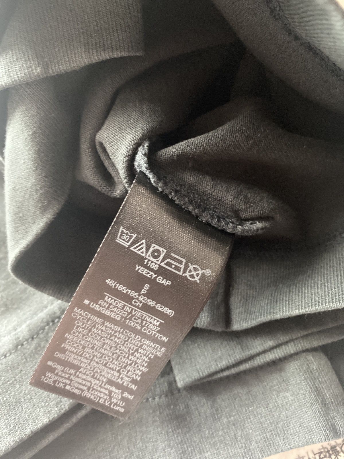 Balenciaga × Gap × Kanye West Yeezy Gap Engineered by Balenciaga Dove Longsleeve Tee Size US S / EU 44-46 / 1 - 5 Thumbnail