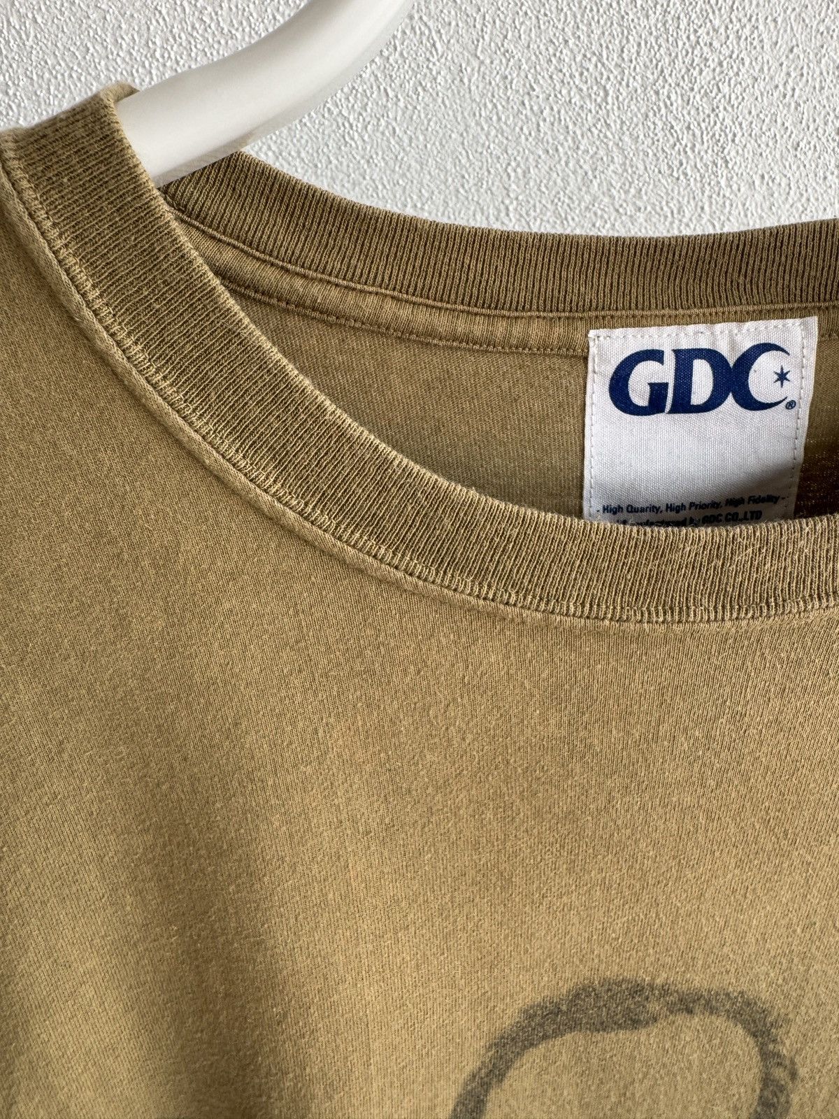 Narcotic GDC Vintage GDC Japan Revolver Graphic Fight The Law T-Shirt Size US M / EU 48-50 / 2 - 5 Thumbnail