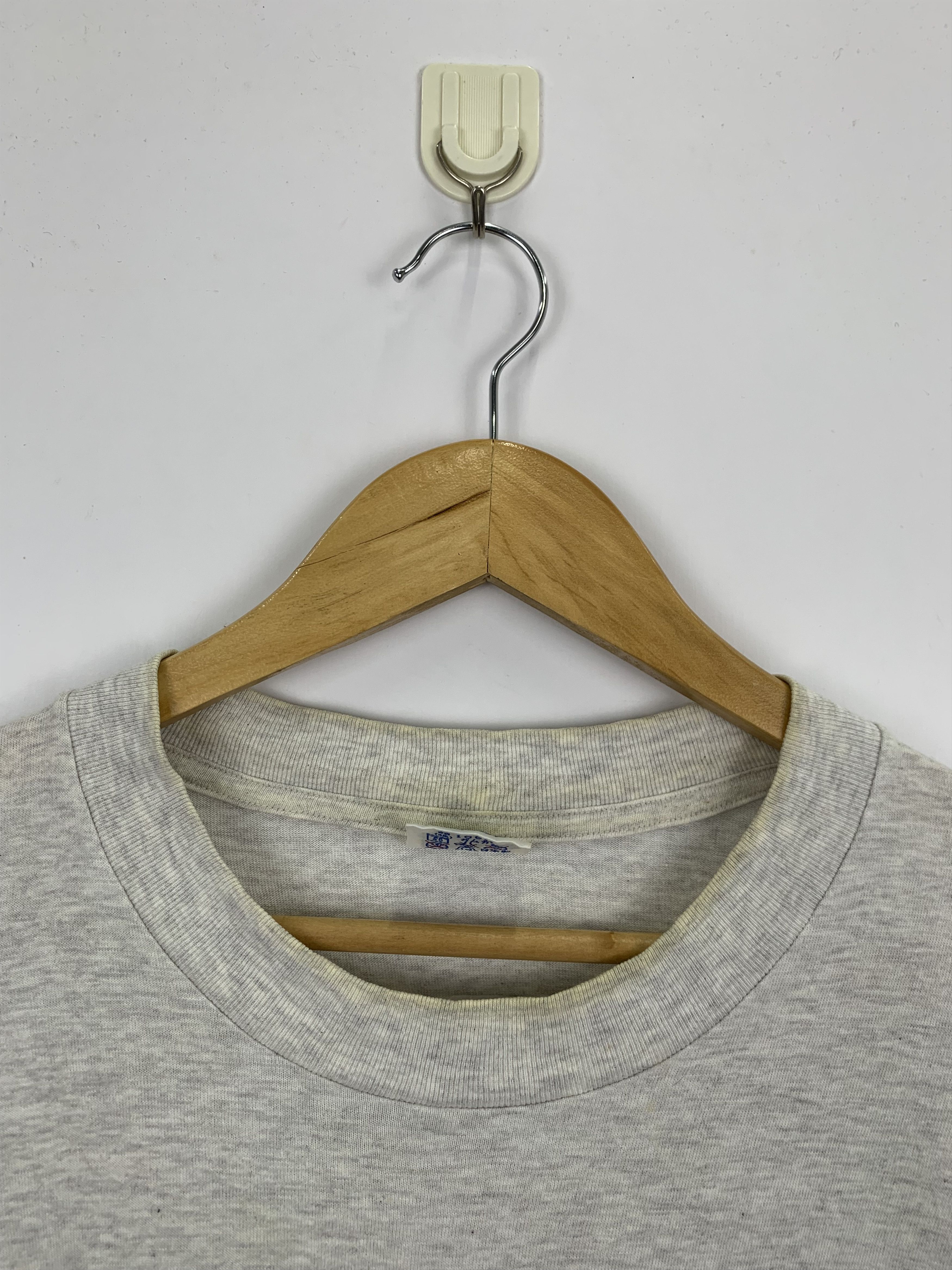 O'Neill × Vintage Vintage 90s Oneill Leaf Made In Japan T Shirt TA0115 Size US M / EU 48-50 / 2 - 9 Thumbnail