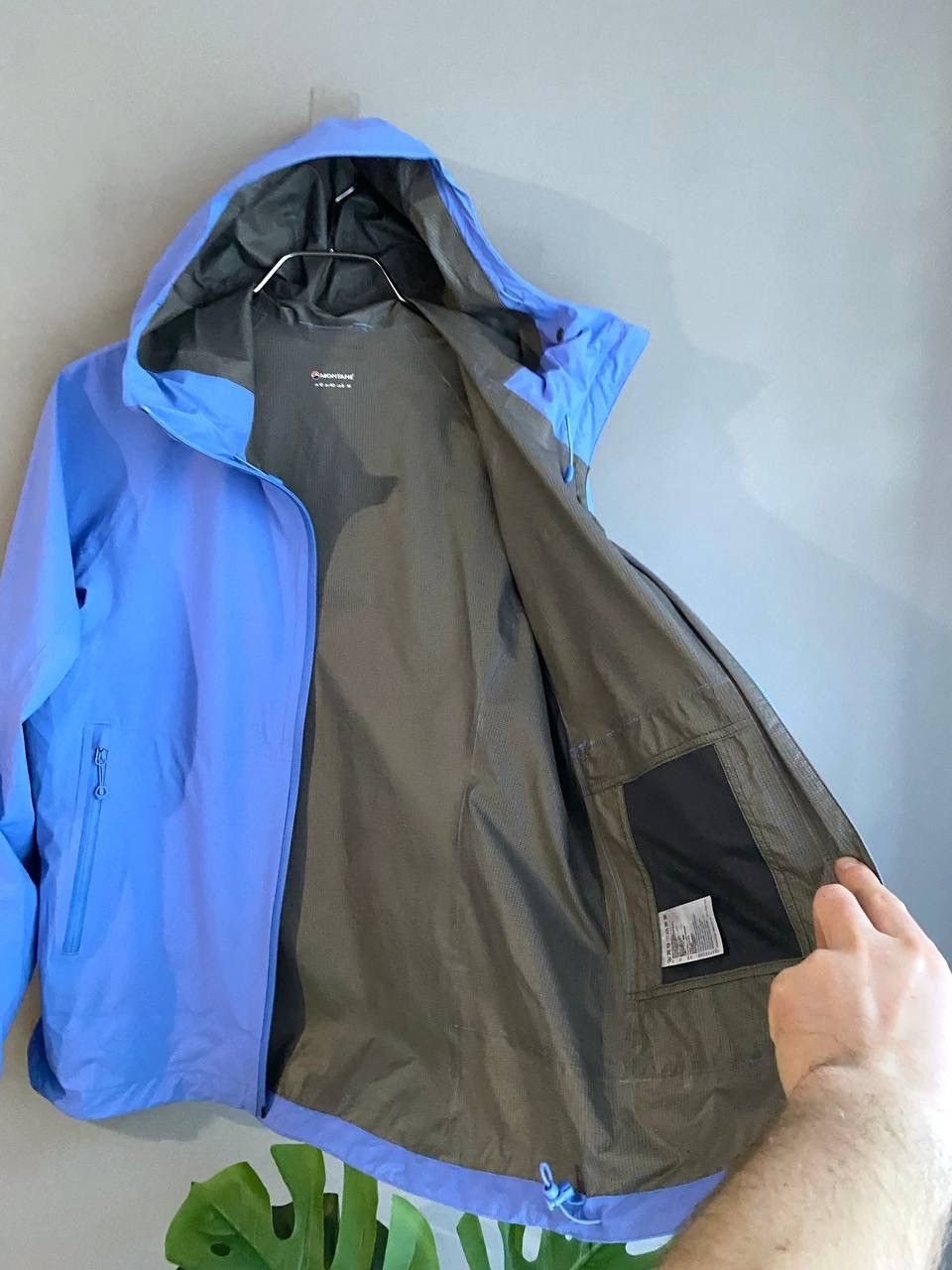 Montane Montane Minimus Women's Lite Waterproof Hooded Jacket M/UK12 Size M / US 6-8 / IT 42-44 - 10 Thumbnail