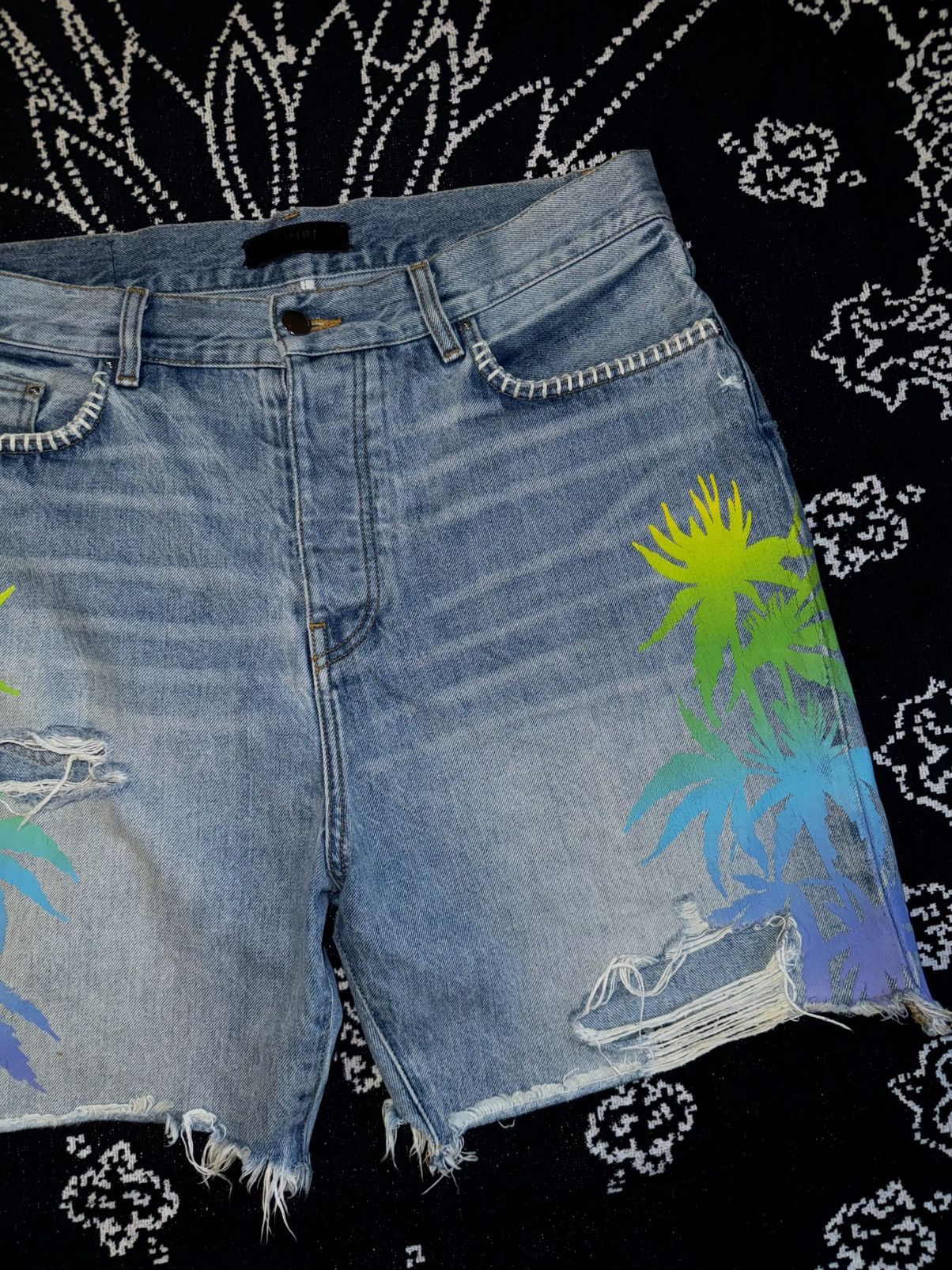 Amiri AMIRI ETERNAL HAPPINESS DENIM DISTRESSED SHORTS Size US 34 / EU 50 - 3 Thumbnail