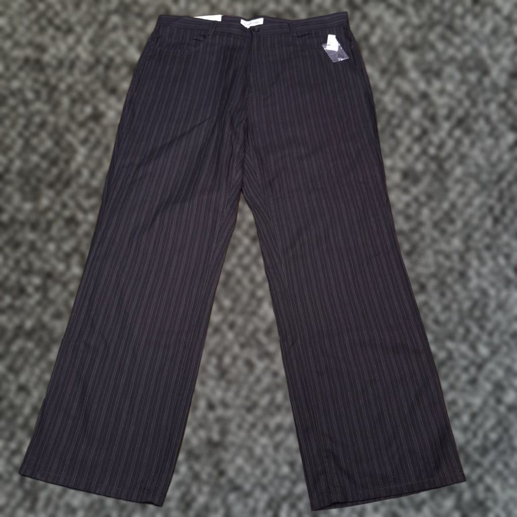 Calvin Klein **Calvin Klein Black Striped Mens Regular Fit 36x30 Pants** User: Calvin Klein Black Striped Mens Regular Fit 36x30 Pants Size US 36 / EU 52 - 1 Thumbnail