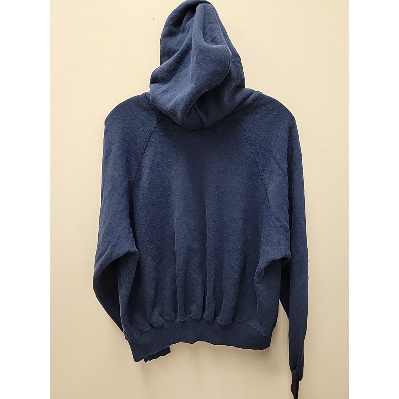 Champion VINTAGE Champion Hoodie Mens XL Blue 90s Lightweight Pullover Logo Cotton Acrylic Short Cracked Piling Shrunk Fall Winter Spring Size US XL / EU 56 / 4 - 4 Thumbnail
