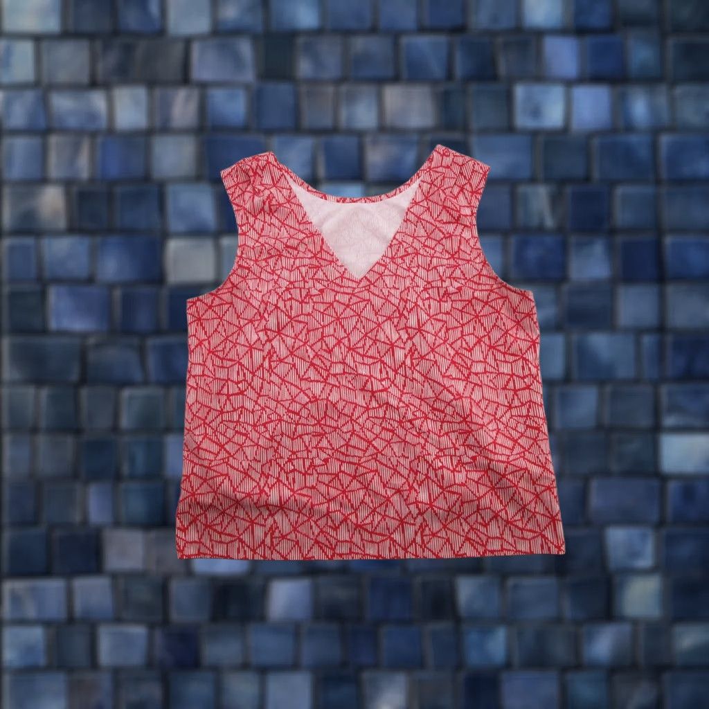 Vintage Title Nine Womens Sleeveless V Neck Zip Pocket Top L Red Polyester Golf Tennis Shirt VINTAGE? Size L / US 10 / IT 46 - 1 Thumbnail
