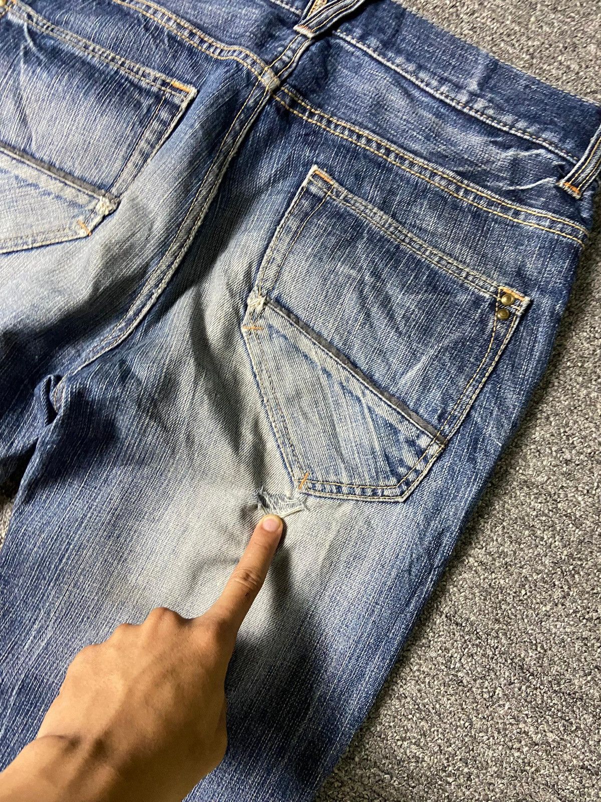 Japanese Brand × Other × Vintage AVAIL Brand Distressed Denim Ripped Jeans (132) Size US 33 - 3 Thumbnail