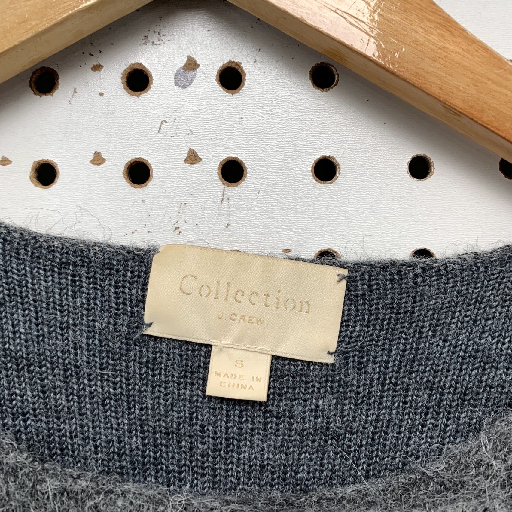 J.Crew J.CREW Wool Alpaca Blend Cardigan Gray Cardigan Womens Small Button Up Collection Wool Alpaca Blend Gray Cardigan Womens Small Button Up JCrew Size S / US 4 / IT 40 - 5 Thumbnail