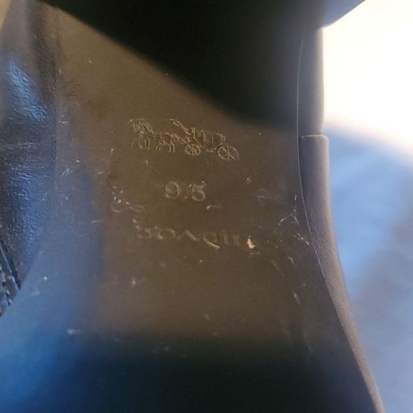 Coach Coach Evelyn Tall Zippered Black Leather ~4" Heeled Sz. 9.5 Size US 9.5 / IT 39.5 - 12 Thumbnail