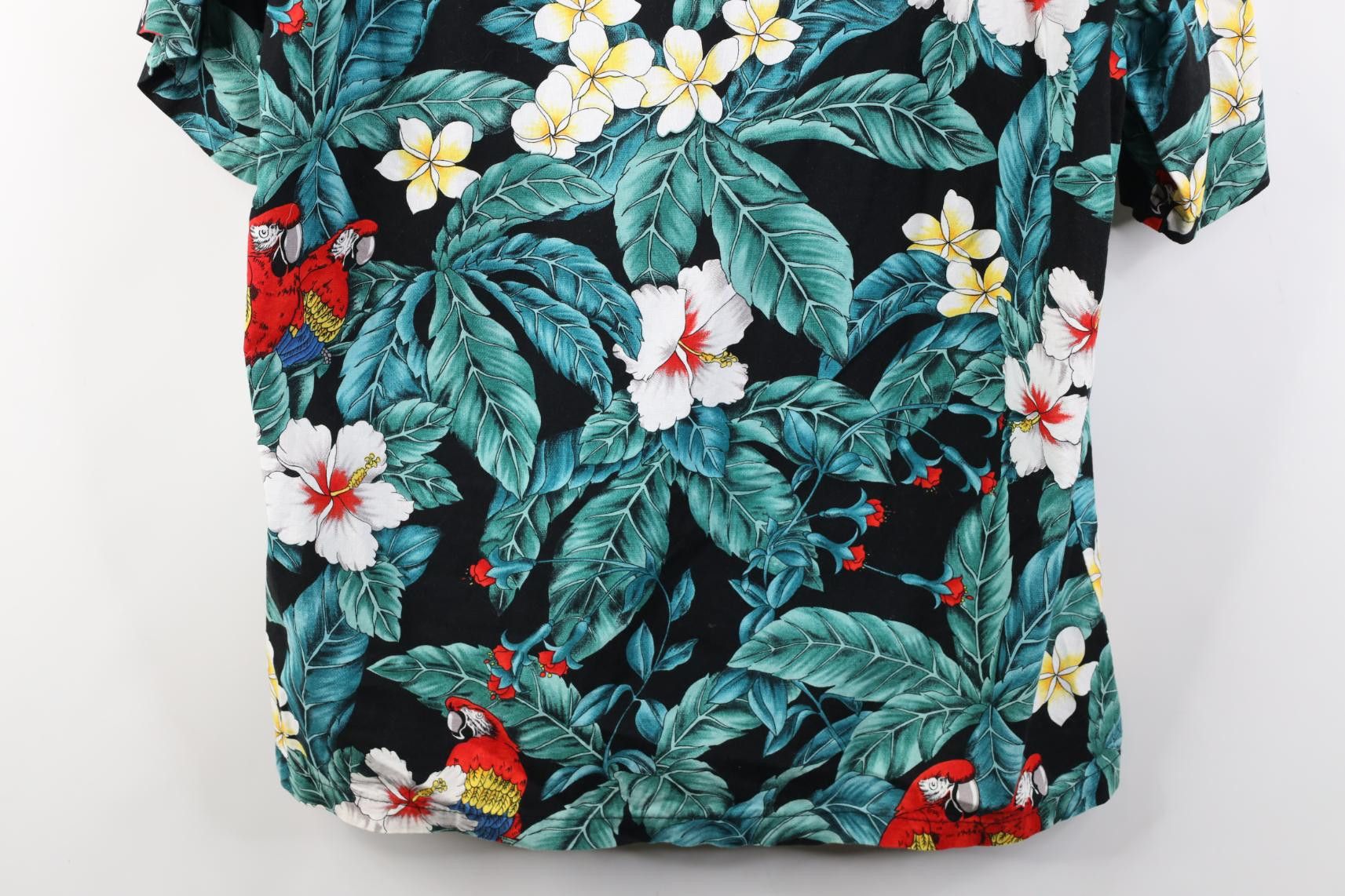 Vintage Vintage 90s Magnum PI Tom Selleck Parrot Button Shirt Size US L / EU 52-54 / 3 - 12 Thumbnail