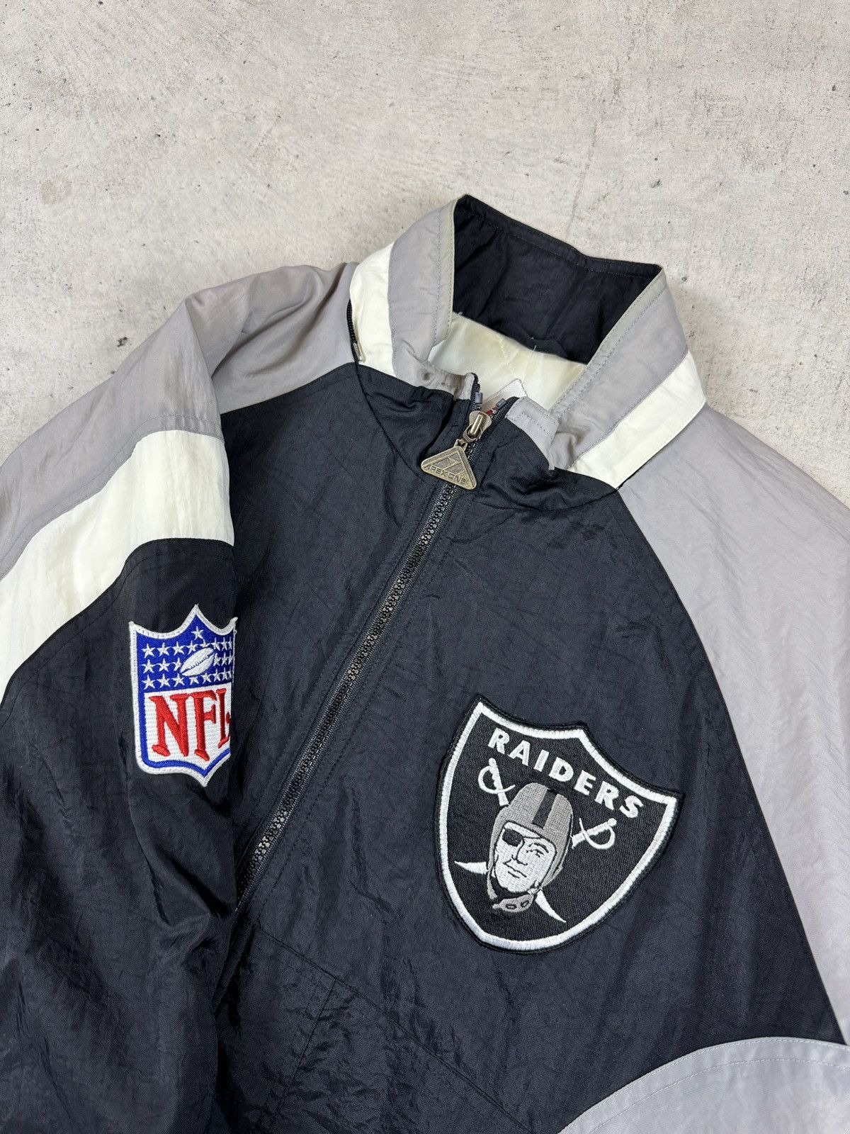 Apex One × Vintage 1990’s Raiders Puffer Bomber Jacket Size US M / EU 48-50 / 2 - 2 Thumbnail