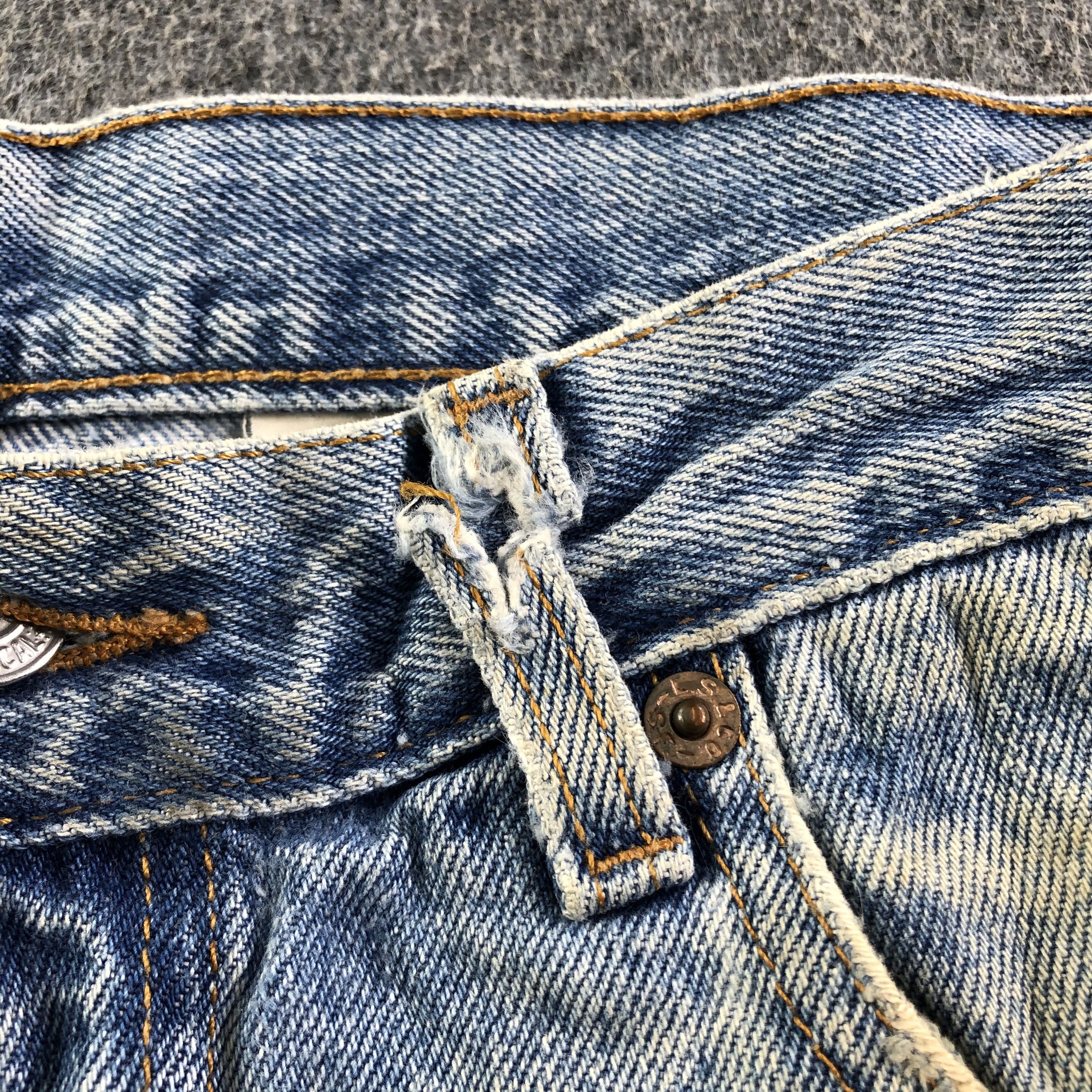 Levi's Vintage 90s Blue Wash Levis 505 Jeans-J3332 Size US 33 - 8 Thumbnail