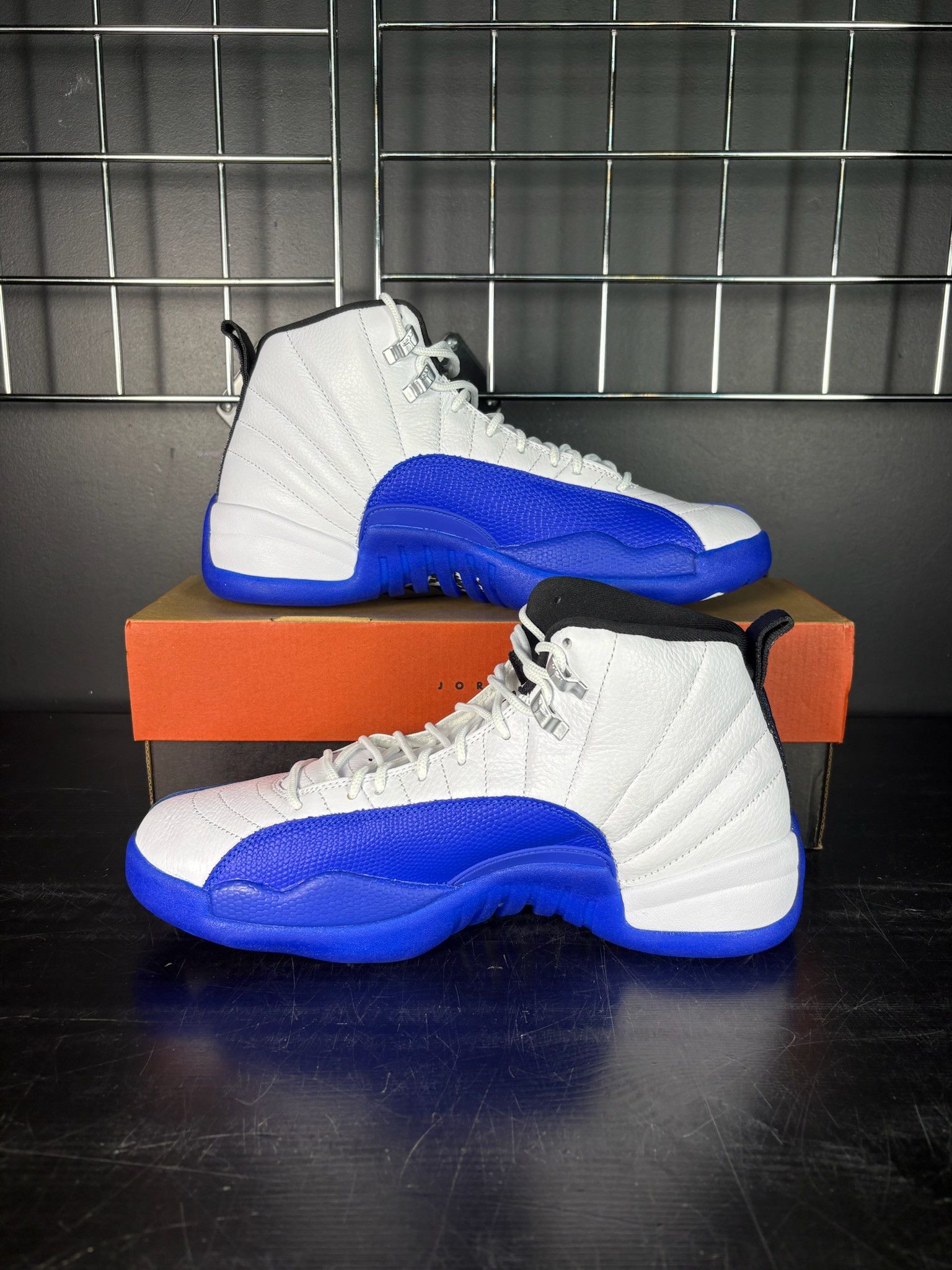 Jordan Brand Air Jordan 12 Retro "Blueberry" Size US 10 / EU 43 - 2 Thumbnail
