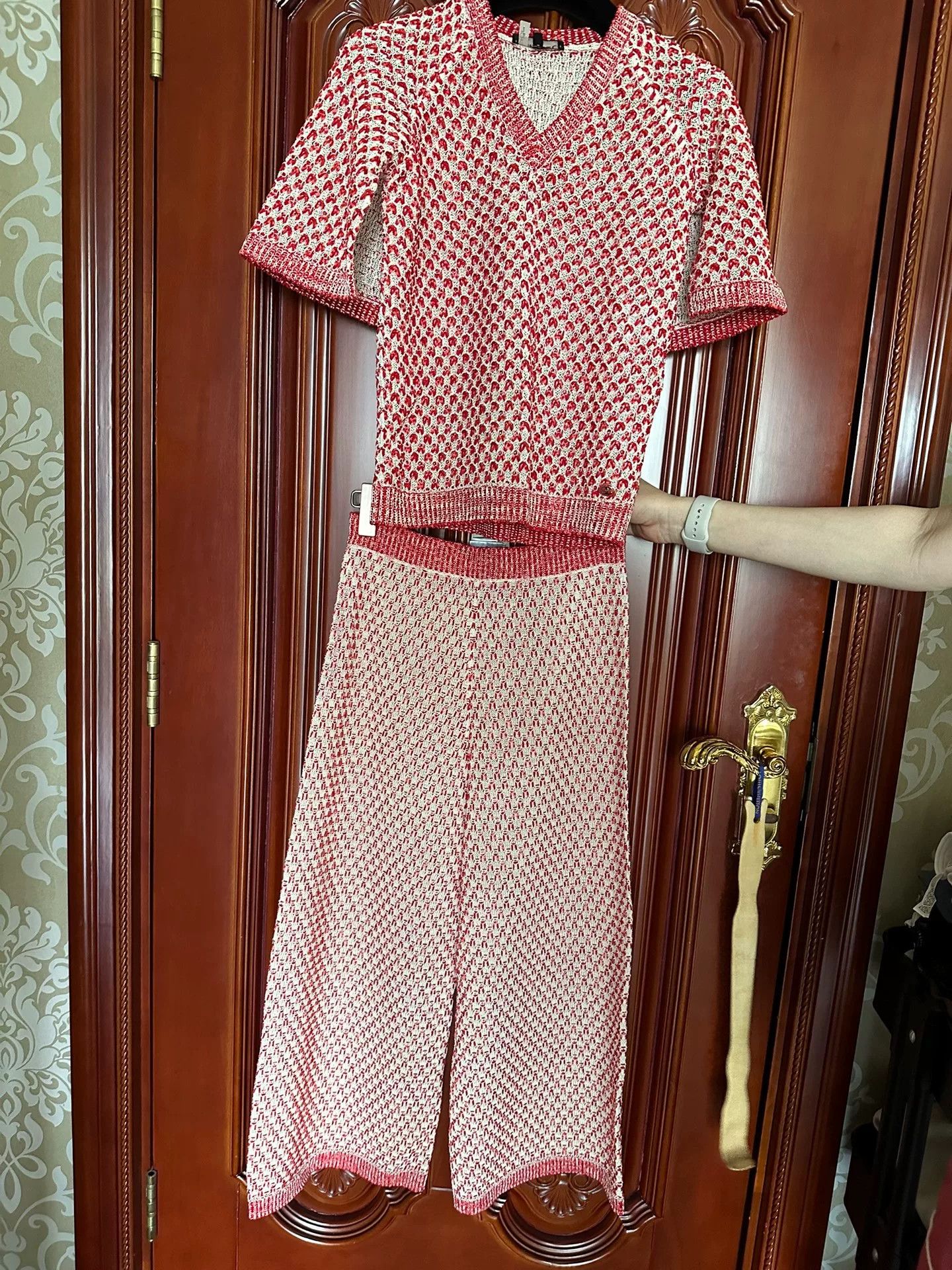 Chanel Chanel Red White Top Pants Set 36 Size XS / US 0-2 / IT 36-38 - 1 Thumbnail
