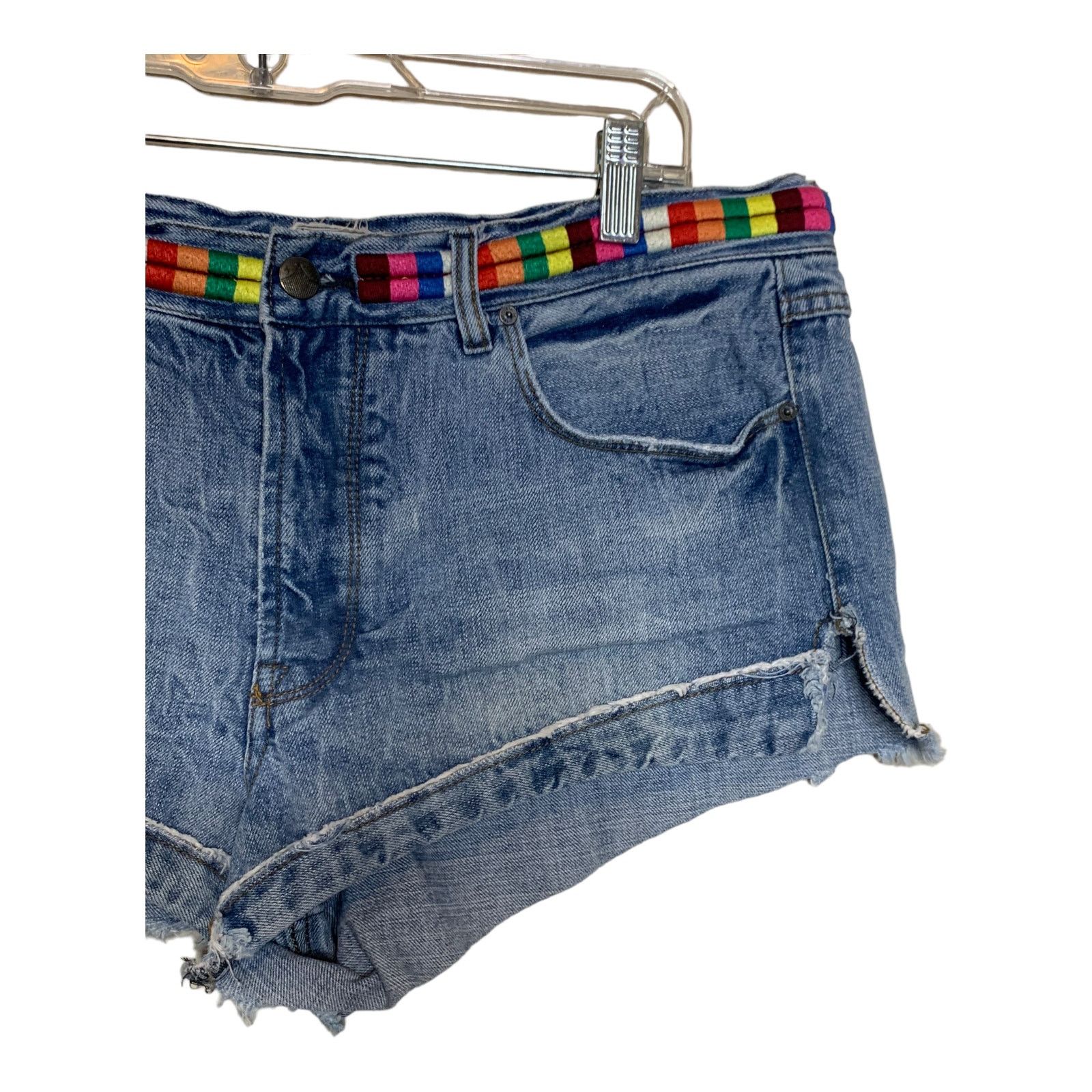 Free People Free People Eliot Embroidered Denim Cut Out Shorts size 30 Size 34" / US 12 / IT 48 - 7 Thumbnail