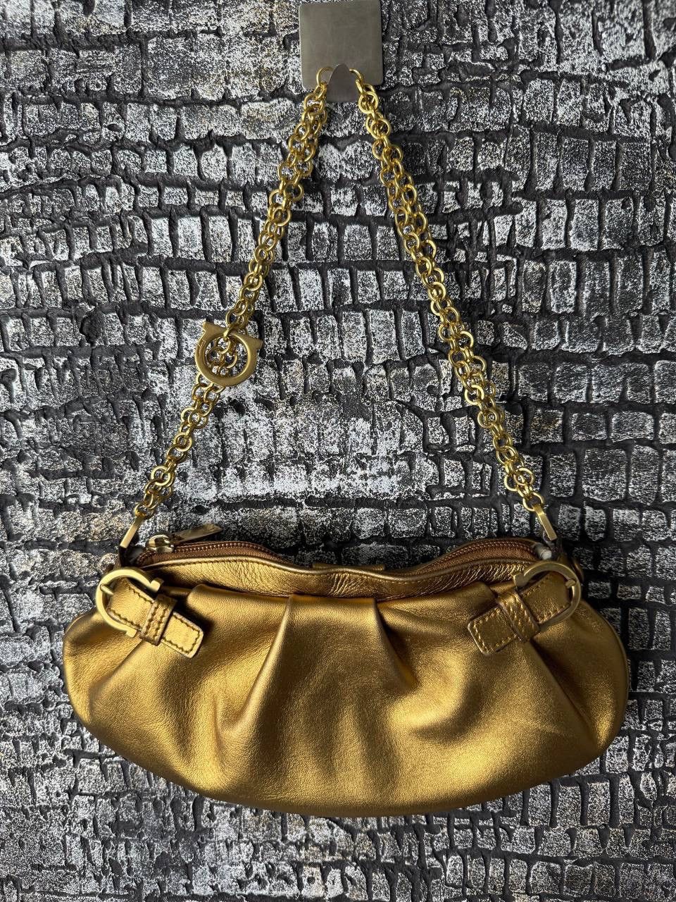 Salvatore Ferragamo Salvatore Ferragamo Gold Chain Shoulder Bag Size ONE SIZE - 5 Thumbnail