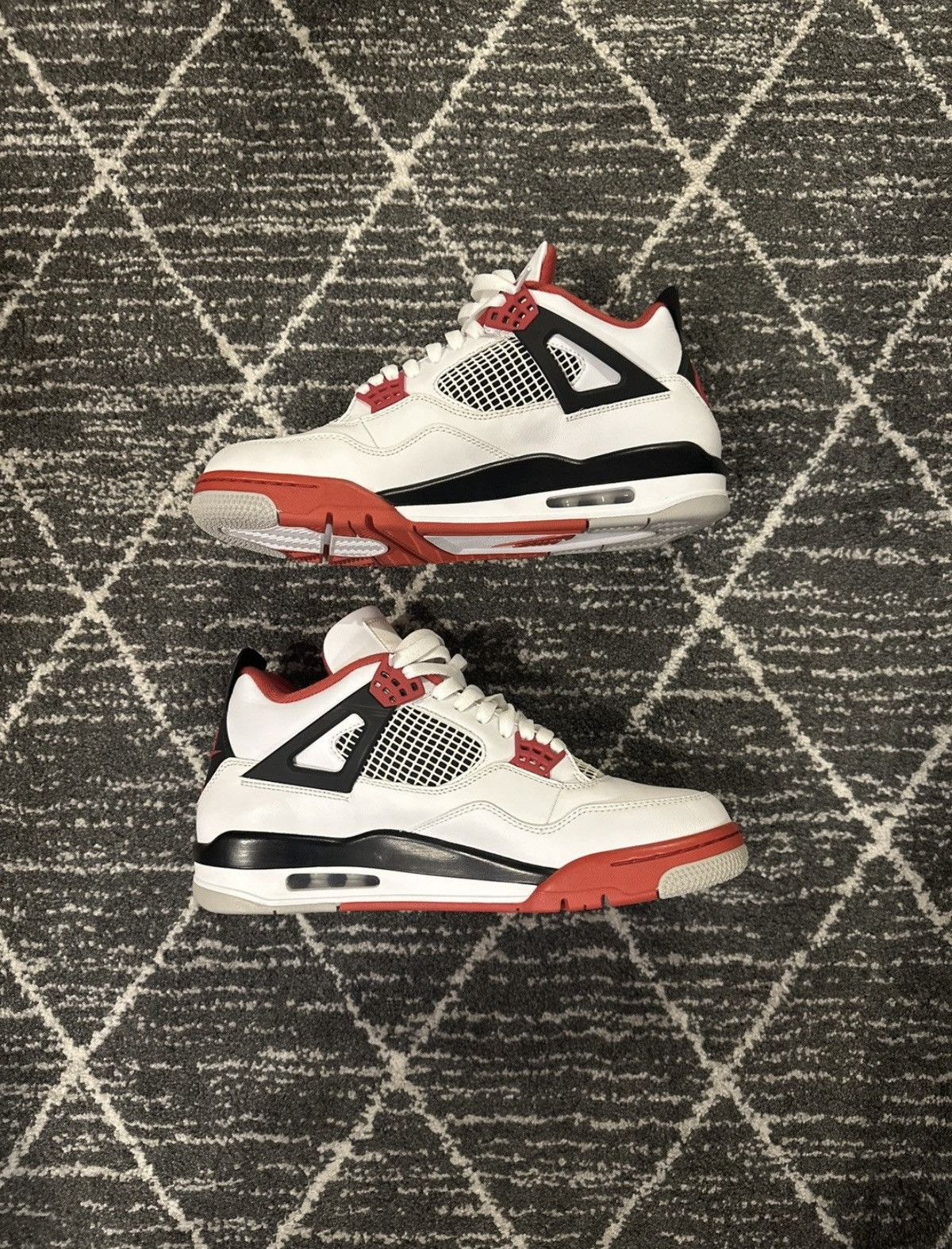Jordan Brand Jordan 4 retro “OG Fire Red 2020” Size US 11 / EU 44 - 2 Thumbnail