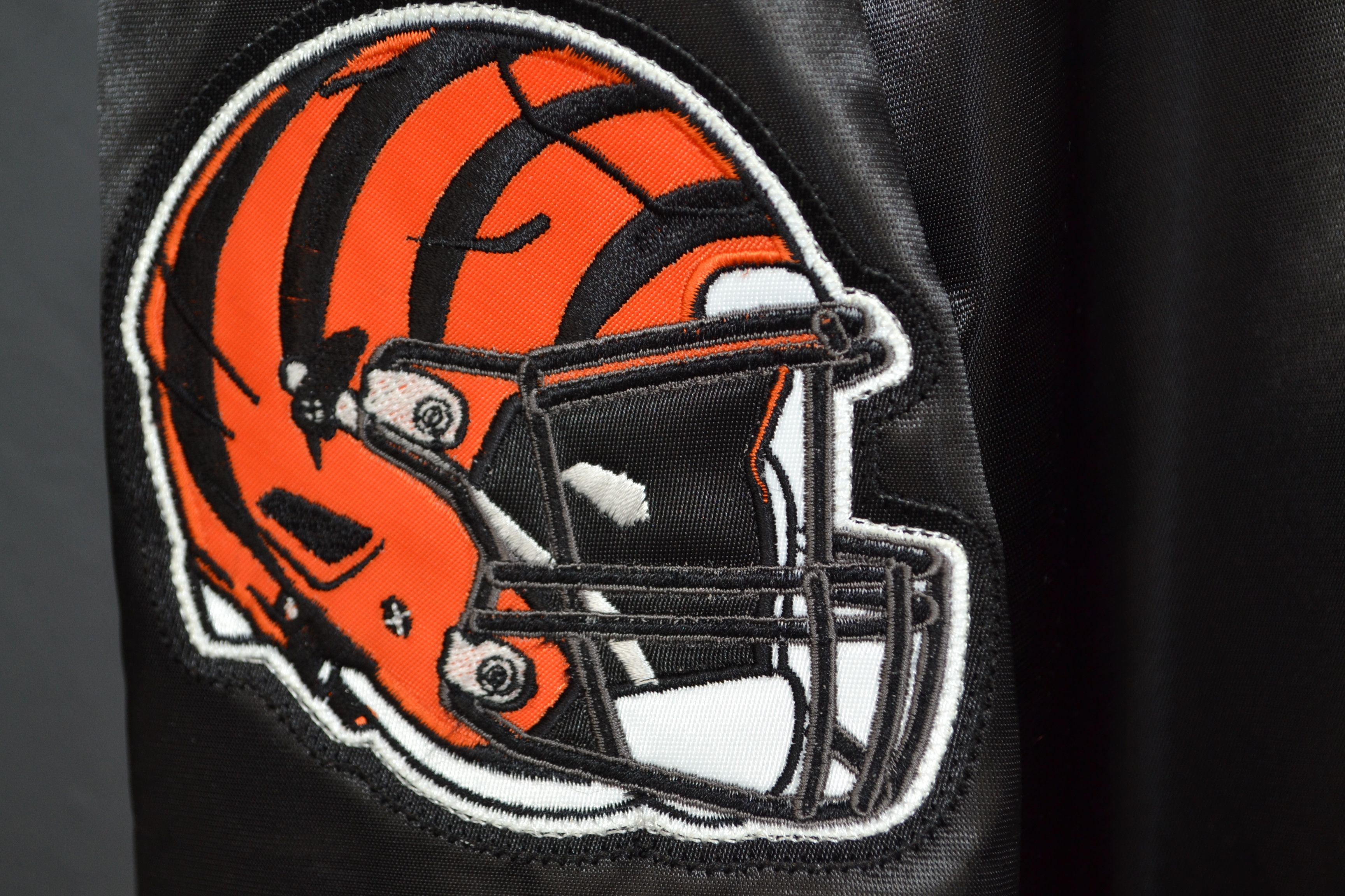 Starter Cincinnati Bengals Starter Jacket XL Rare Black Orange Size US XL / EU 56 / 4 - 6 Thumbnail