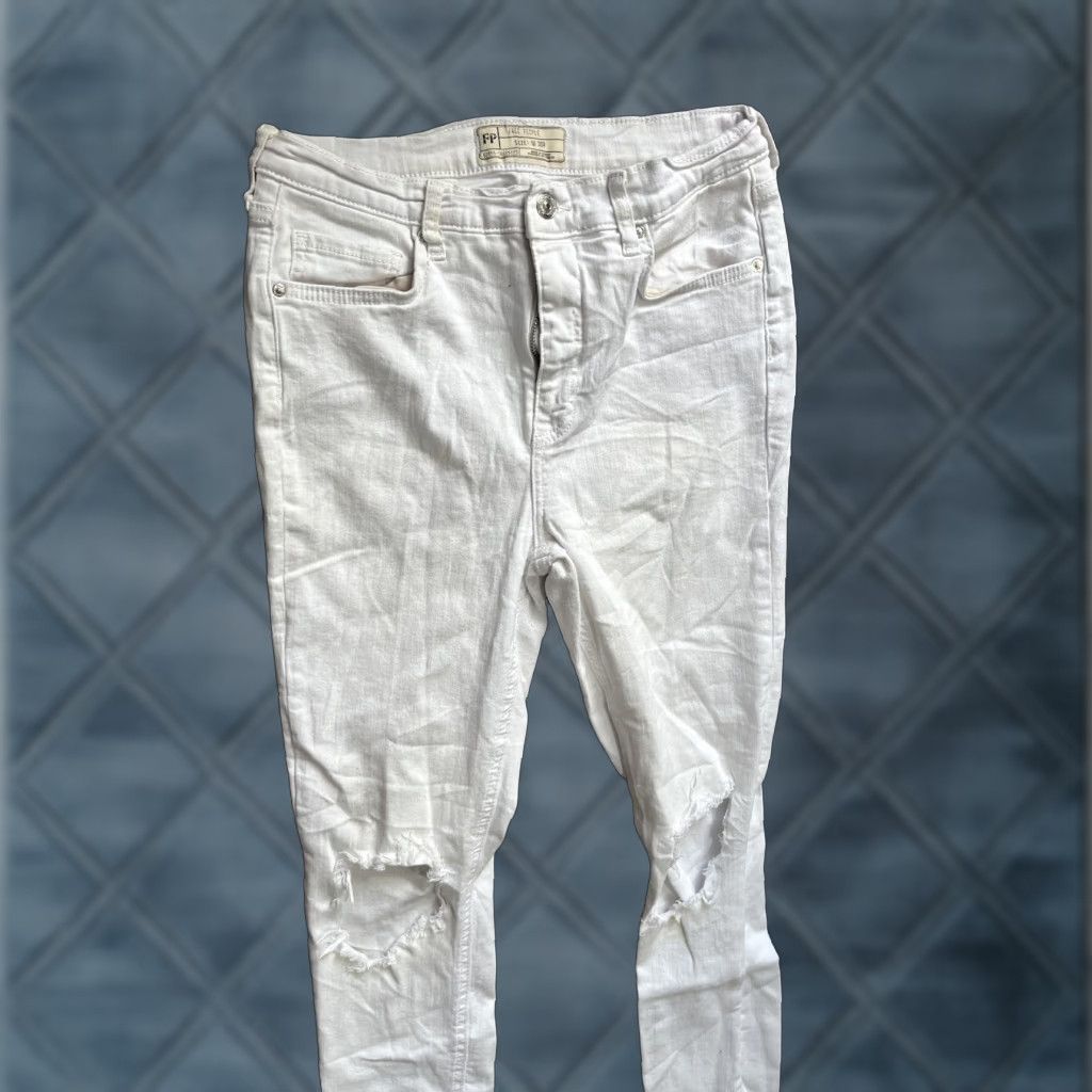 Free People We the Free People Women's White Jeans Size 30 Skinny Size 30" / US 8 / IT 44 - 1 Thumbnail