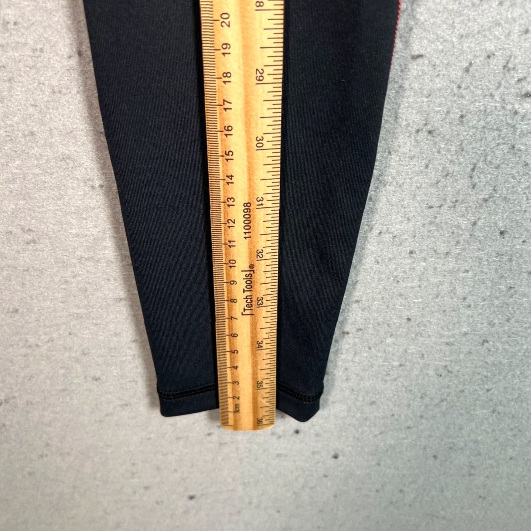 Uniqlo Uniqlo AIRism Leggings Womens Size Small Black With Red Stripes Gym Yoga Size 28" / US 6 / IT 42 - 5 Thumbnail