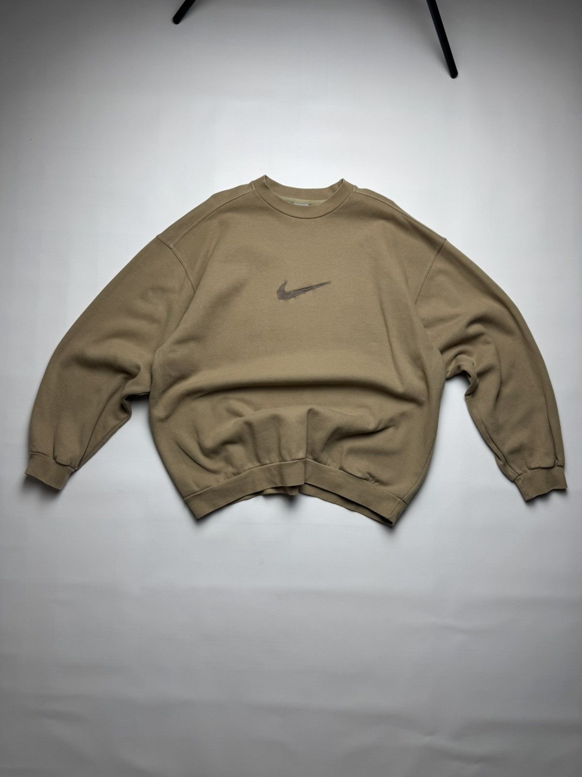 Nike Vintage Nike Center Swoosh Crewneck Sweatshirt Sand / Beige Size US XL / EU 56 / 4 - 1 Thumbnail
