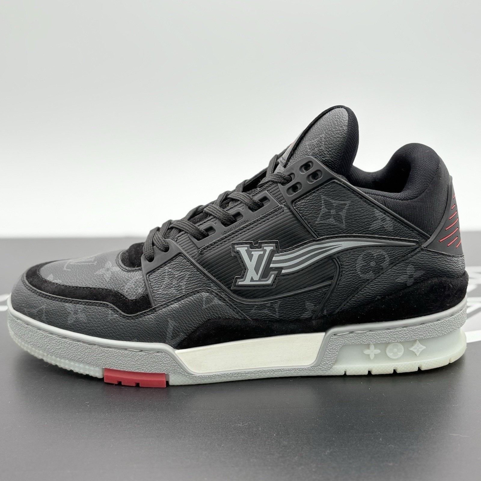 Louis Vuitton Louis Vuitton Trainer Eclipse ' Black Grey ' | CLEAN! Size US 11 / EU 44 - 8 Thumbnail