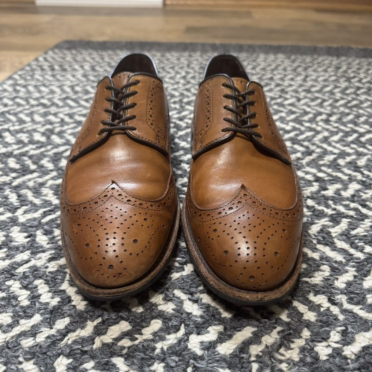 Allen Edmonds Allen Edmonds Lombard Wingtip in Walnut Size US 8.5 / EU 41-42 - 2 Thumbnail