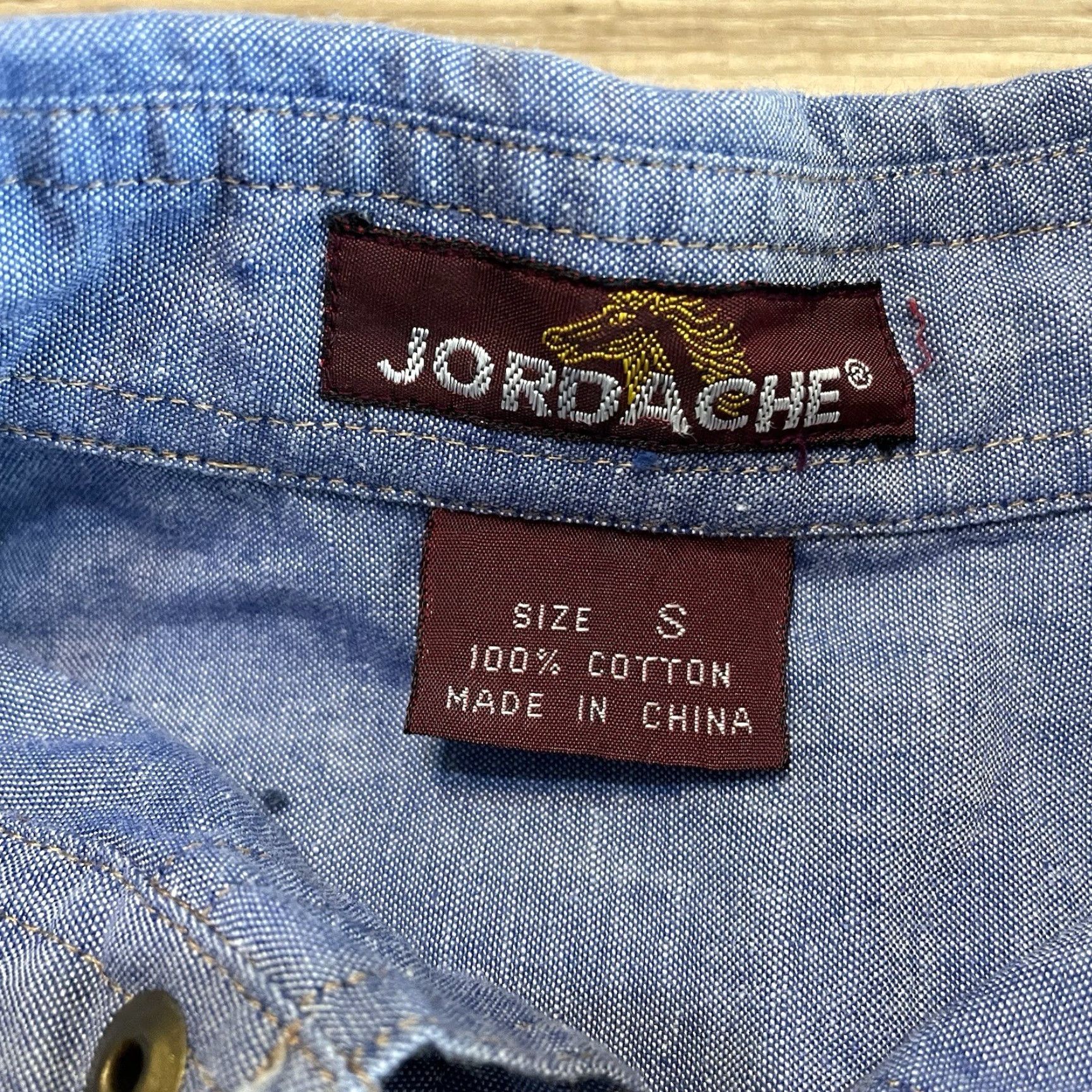 Jordache VINTAGE Jordache Denim Shirt Junior S Blue Snap Button Women Pockets Size S / US 4 / IT 40 - 2 Thumbnail