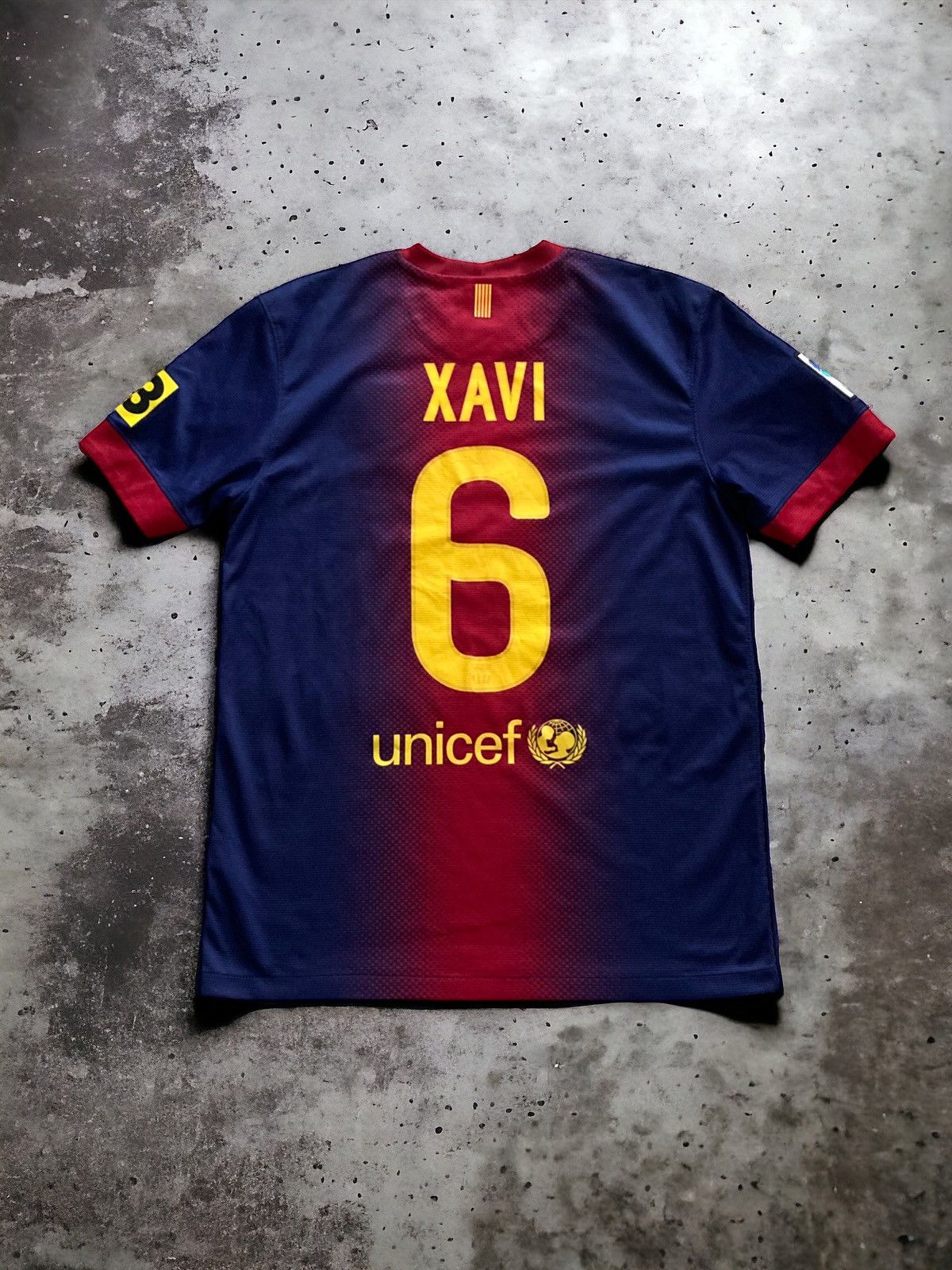 image of Nike Fc Barcelona 12/13 Xavi Soccer Football Jersey S Y2K in Navy/Red, Men's (Size Small)