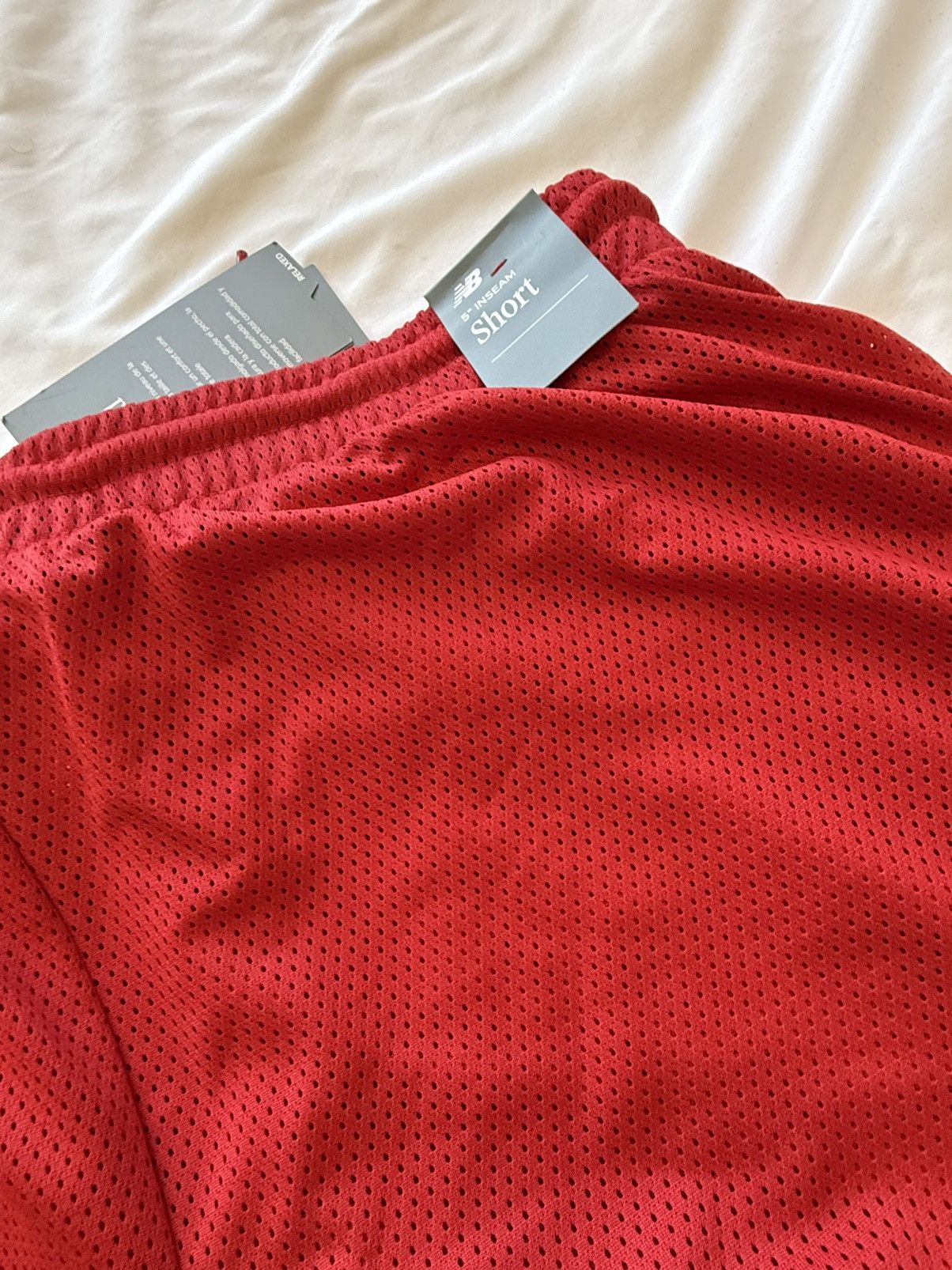 New Balance New Balance red mesh short size XL Size US 36 / EU 52 - 4 Thumbnail