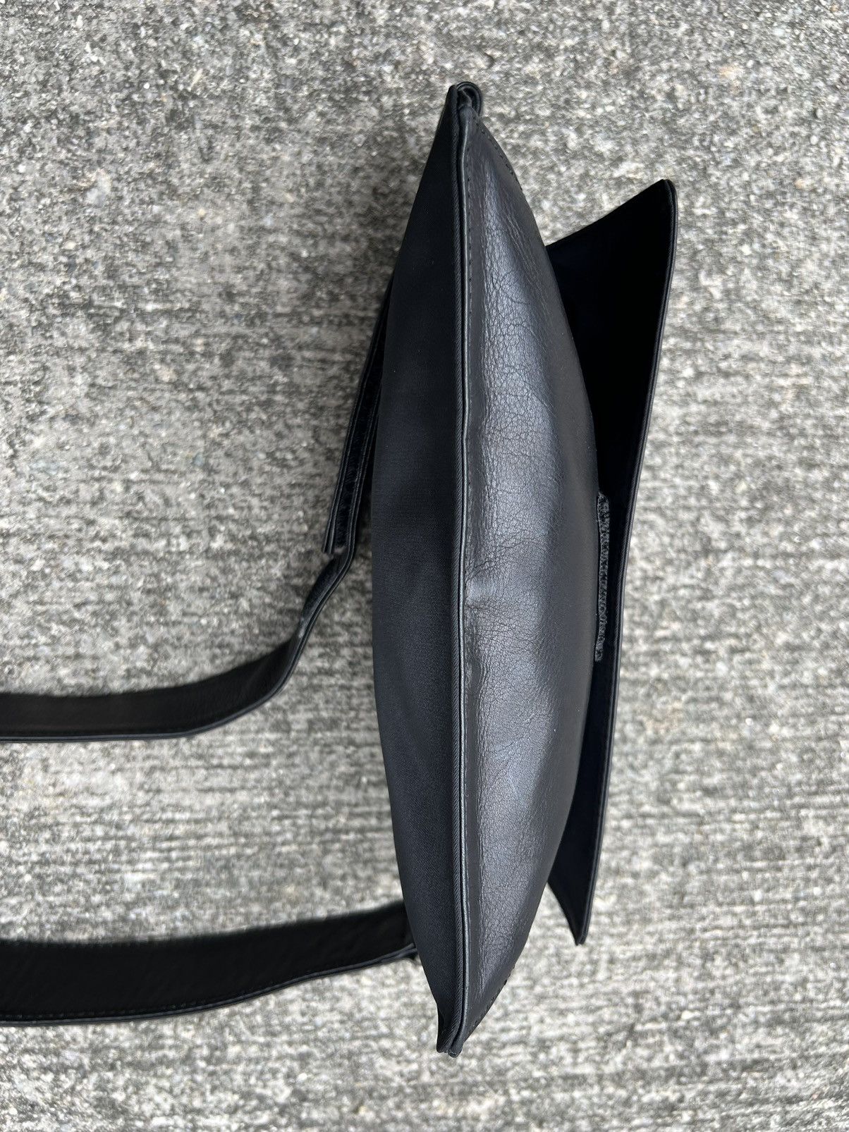 Leather Vintage Yoshie Inaba Japan Hybrid Black Leather Bag Size ONE SIZE - 14 Thumbnail